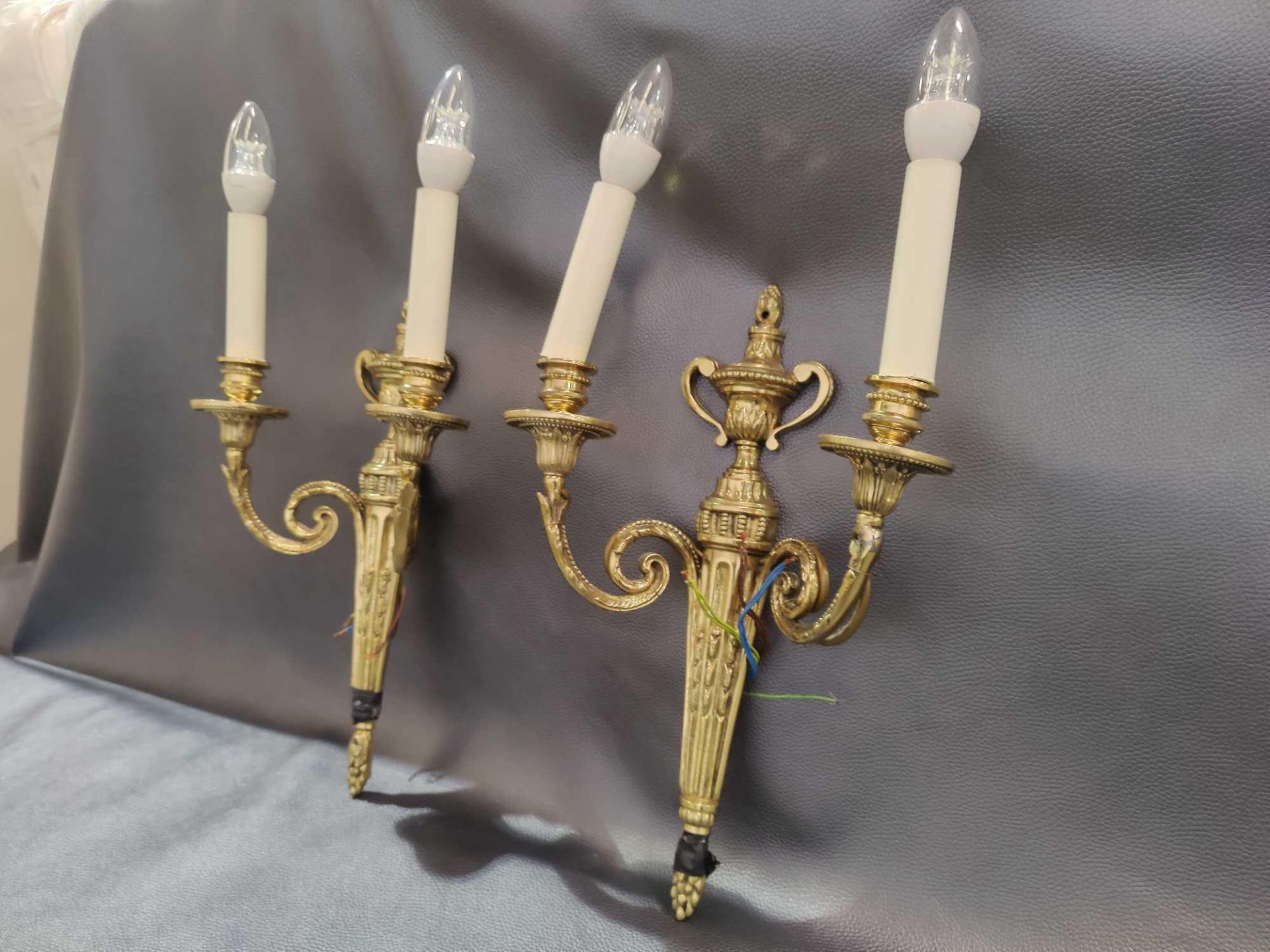 A Pair Of Wall Appliques Twin Leaf Capped Scroll Arms Issuing From A Well-Cast Single Decorative - Image 2 of 3