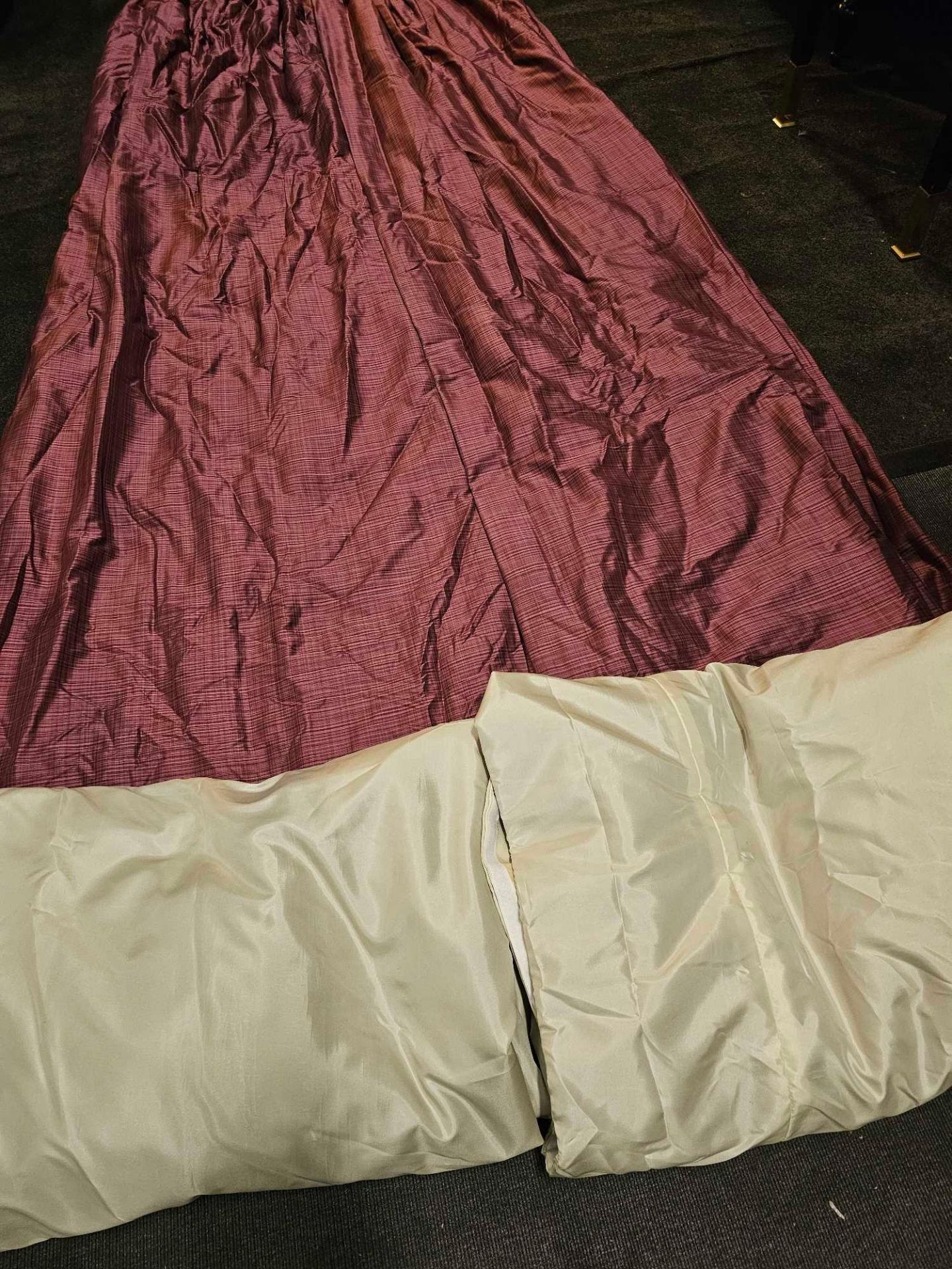 A Pair of Wine Red Silk Feint Pattern Drapes With Cream Jabots With Trim Edge 190 x 265 (Ref : Dorch - Image 5 of 5