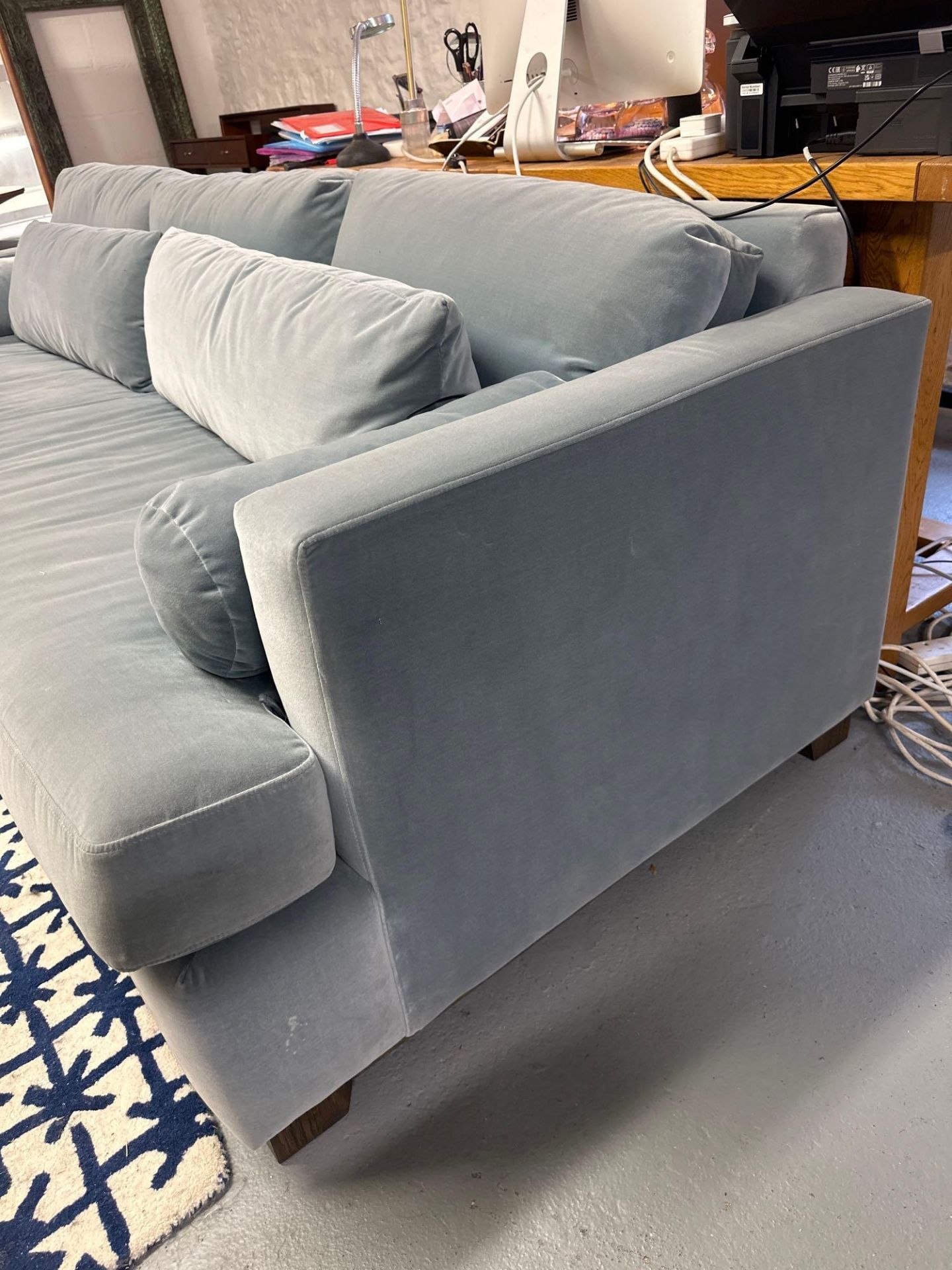 Eveleyn Sofa Deep Media sofa in Teal cotton velvet - An incredibly spacious and comfortable sofa - Bild 3 aus 3