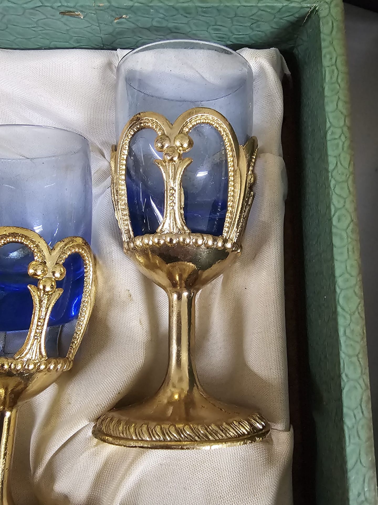 Goblet Set Brass and Cobalt Blue Glass Japanese post WWVintage boxed set of two piece goblets in - Bild 16 aus 16