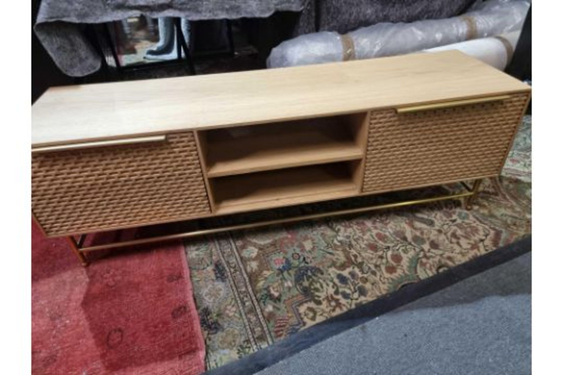 Combe American Oak Media Unit Solid And Veneer Light Oak With Honeycomb Carved Door Mounted On Brass - Image 2 of 5