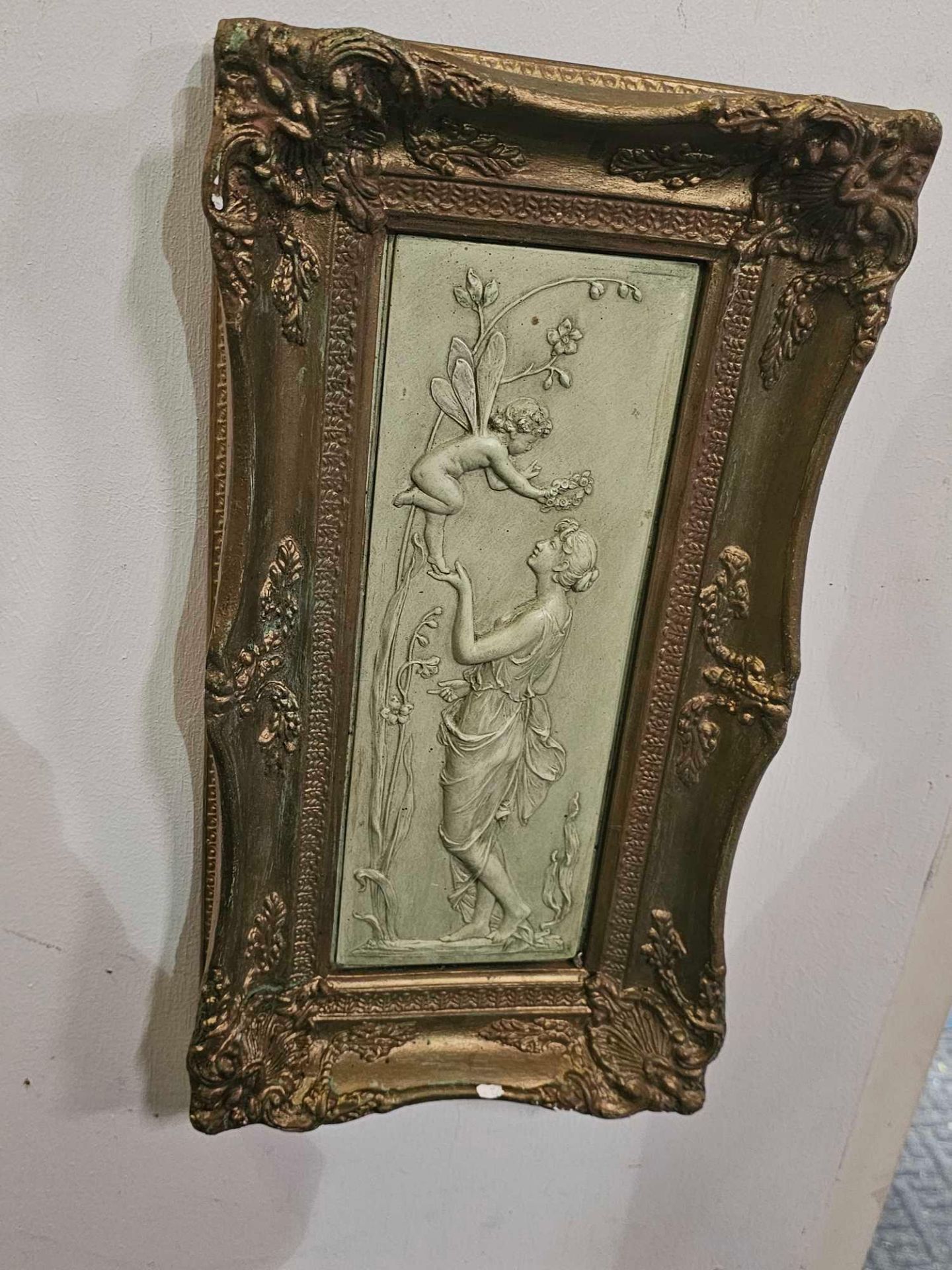 A Framed Stone Plaque Depicting  In Relief A Nymph And A Winged Fairy Framed, In A Green Hue - Bild 6 aus 6