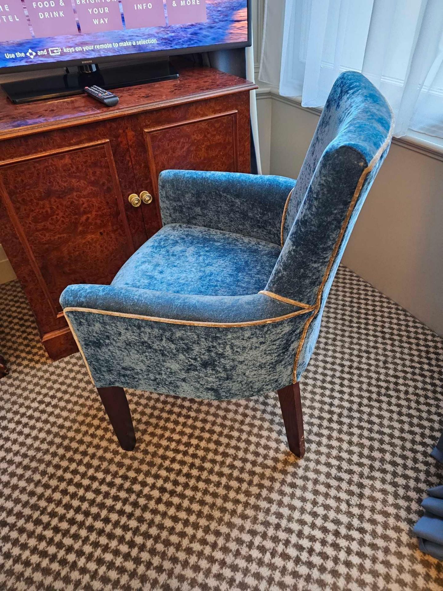 Armchair The Beautiful Teal Velvet Upholstery Is Exceptionally Soft And Luxurious, Providing A - Image 3 of 4