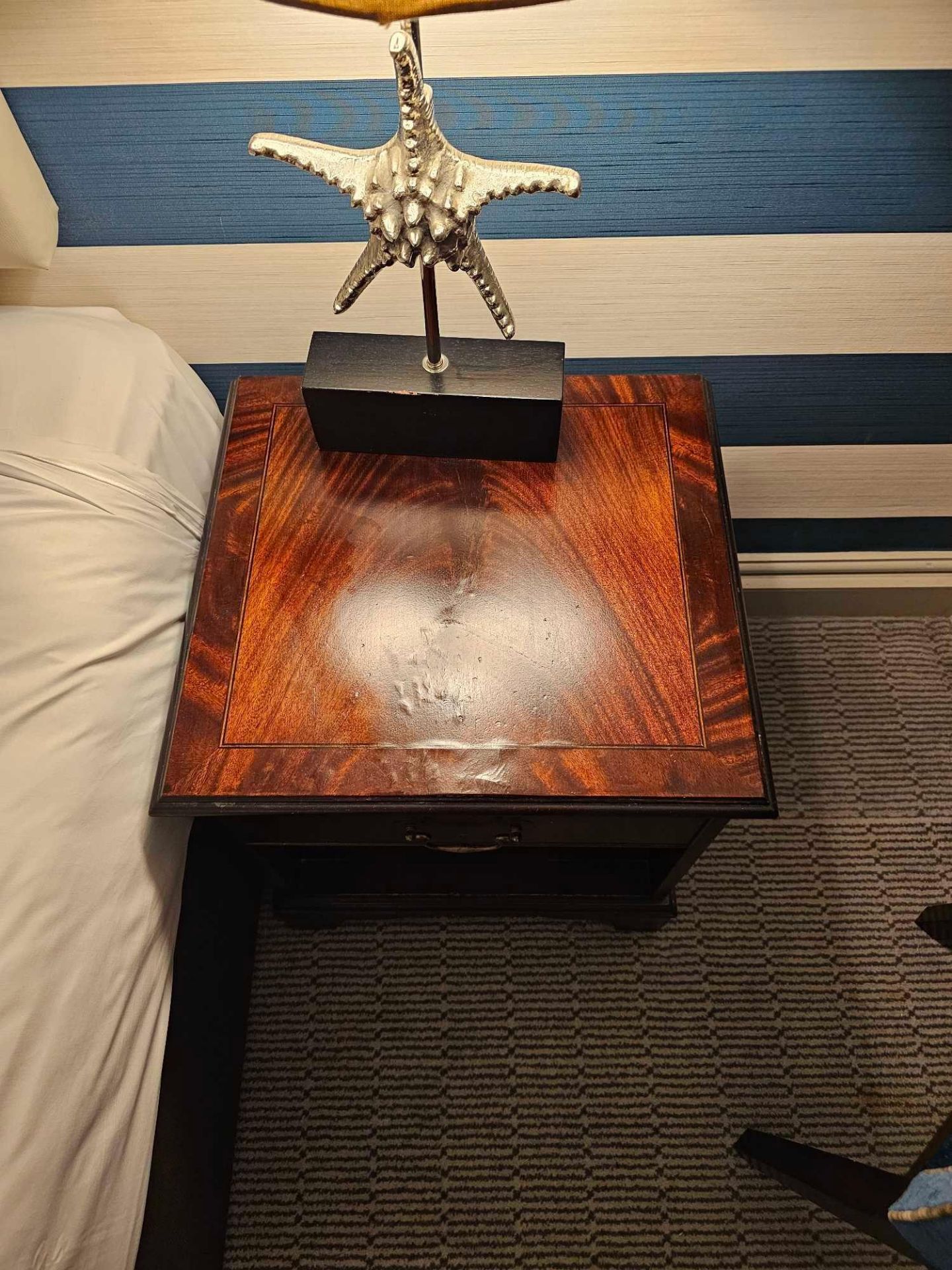 A Pair Mahogany Single Drawer Nightstand The Crossbanded Top Above A Single Frieze Drawer With - Image 2 of 2
