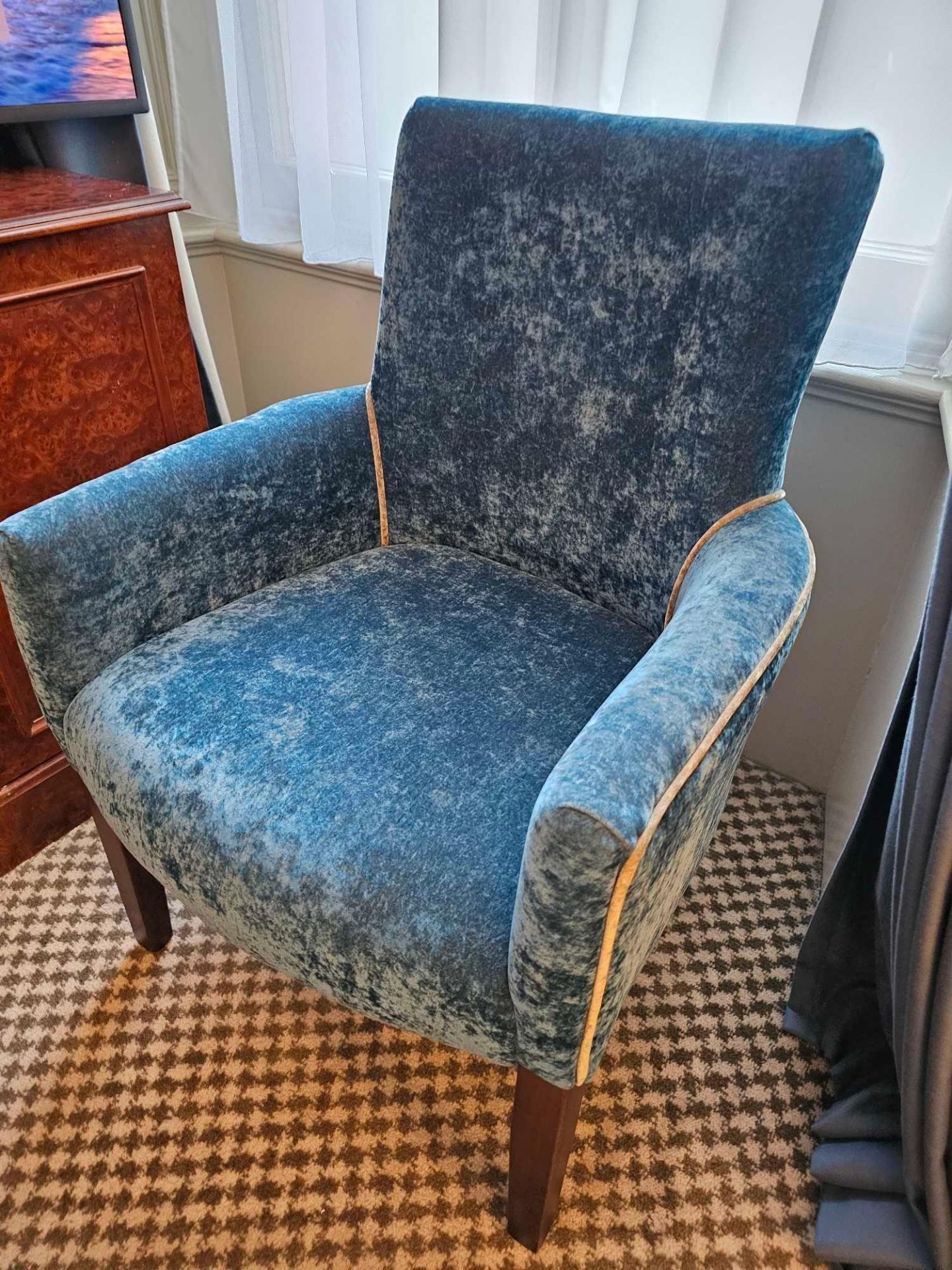 Armchair The Beautiful Teal Velvet Upholstery Is Exceptionally Soft And Luxurious, Providing A - Image 2 of 4
