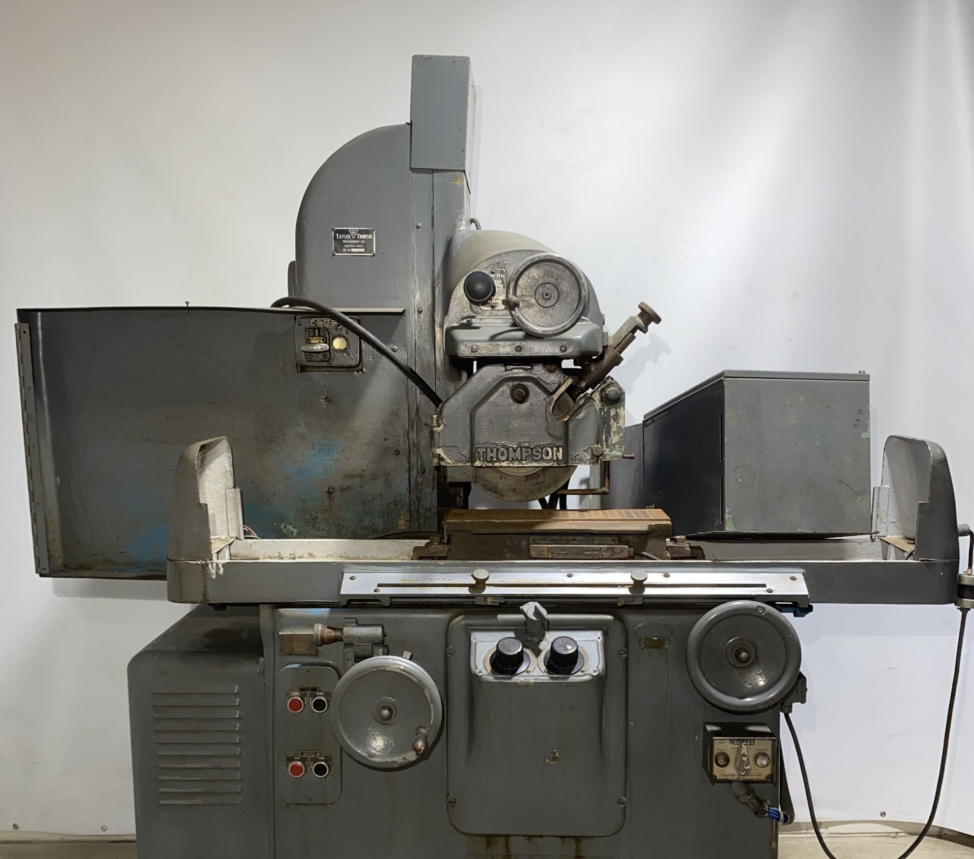 THOMPSON 2F SURFACE GRINDER WITH ELECTROMAGNETIC CHUCK - Image 2 of 10