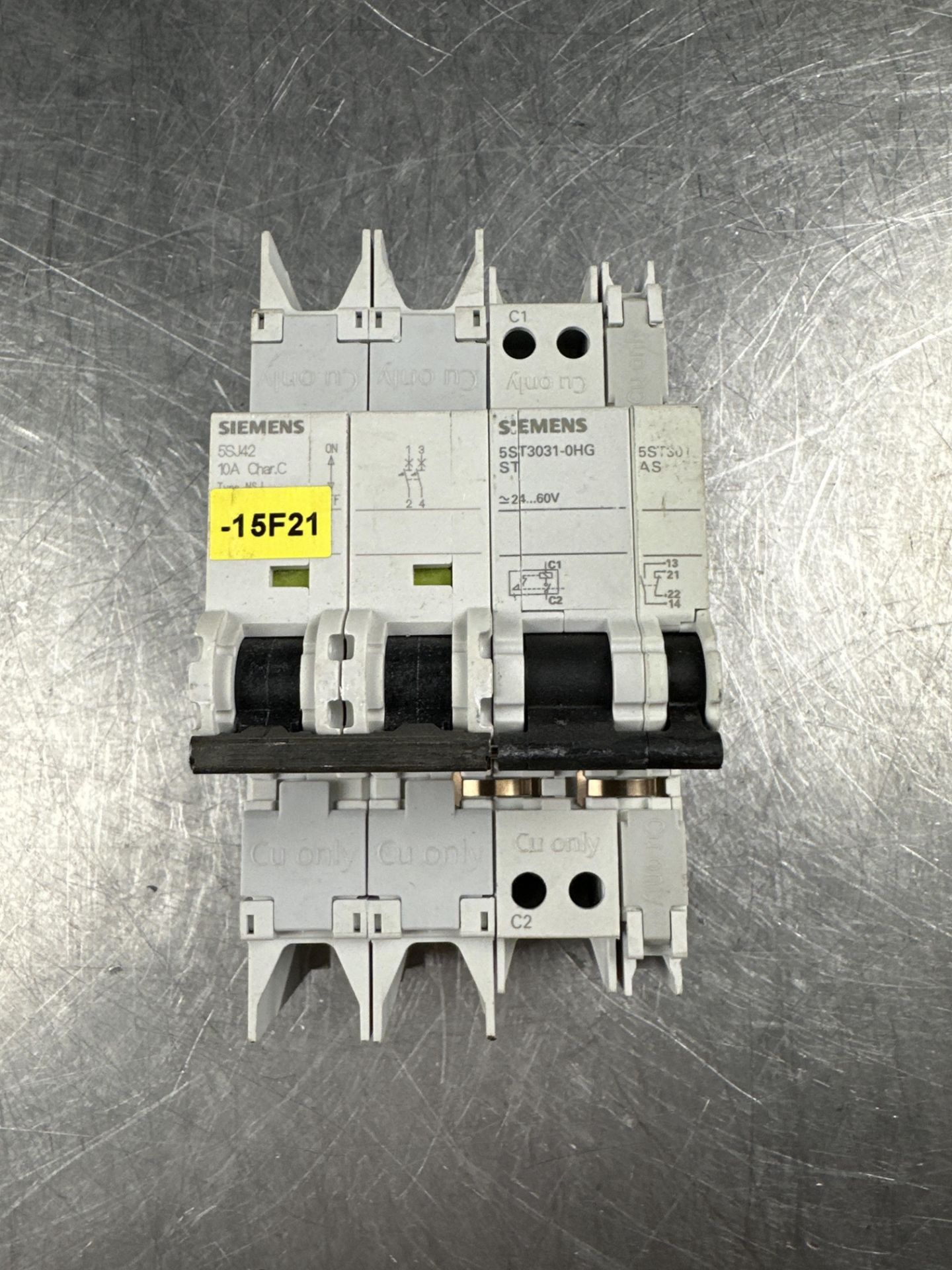 LOT OF 20 SIEMENS 5ST3010-0HG CIRCUIT BREAKERS - Image 6 of 6