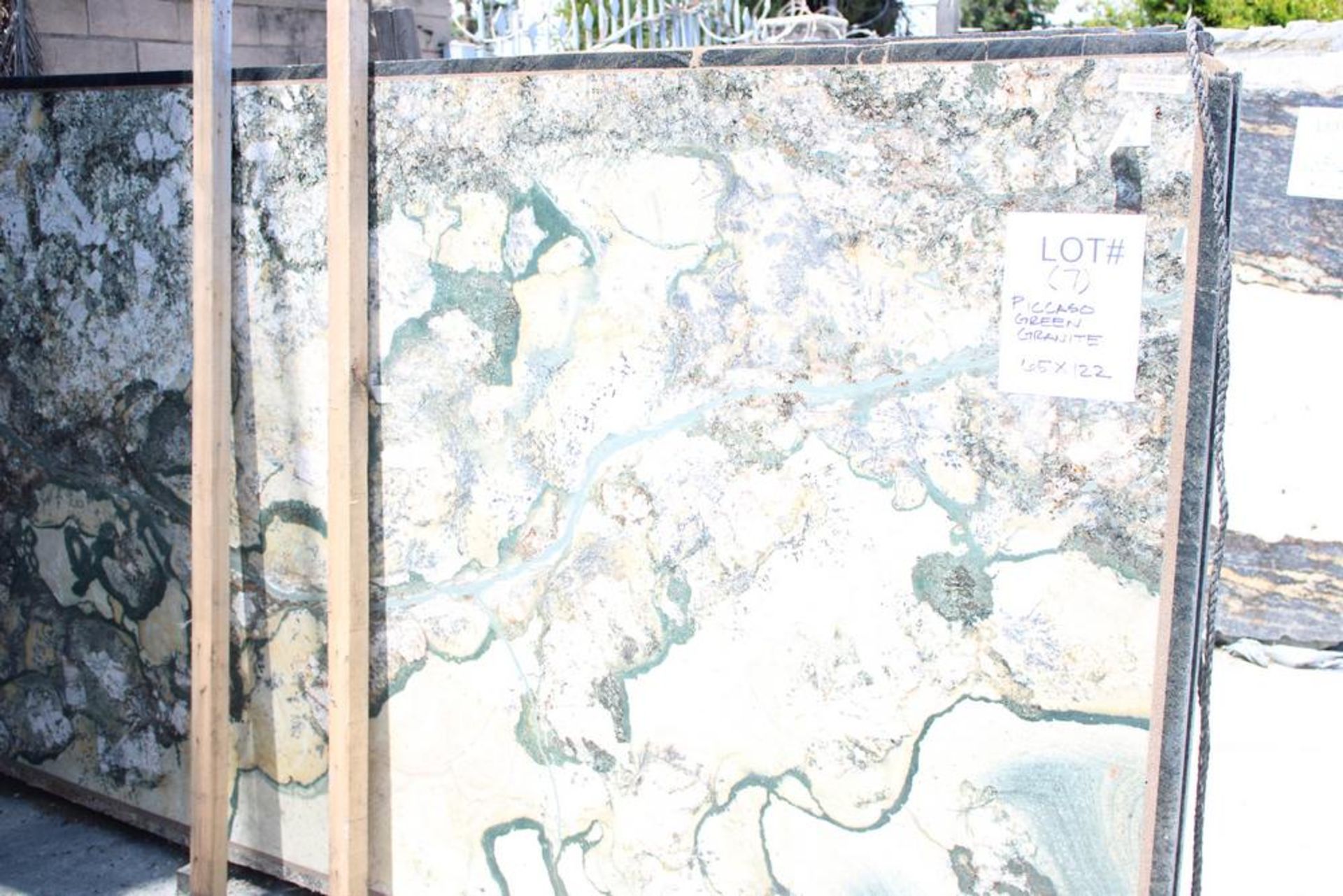 PICCASO GREEN GRANITE 65 X 122