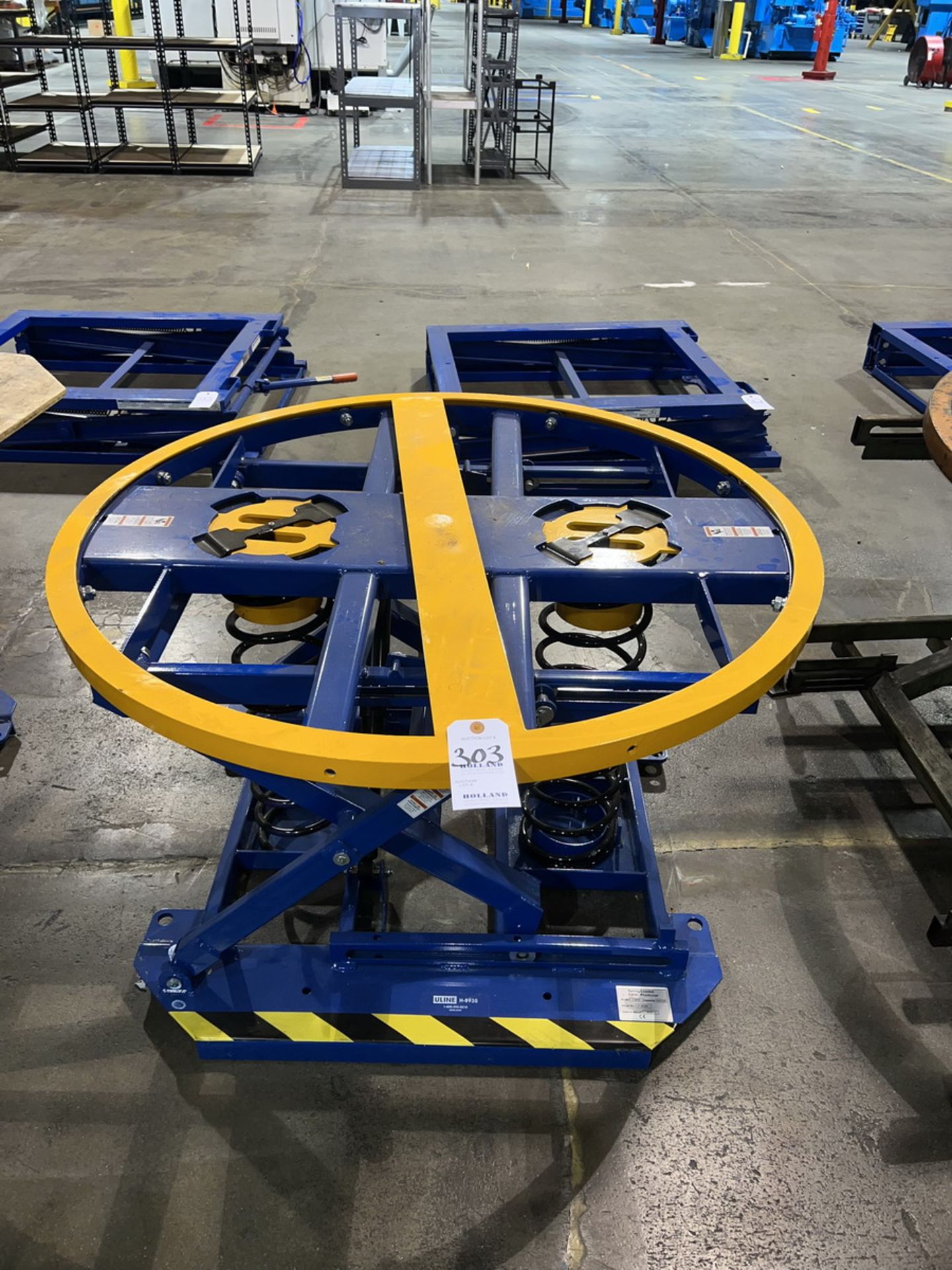 Uline H-8935 4500Lb. 44" Spring Loaded Rotary Lift Table