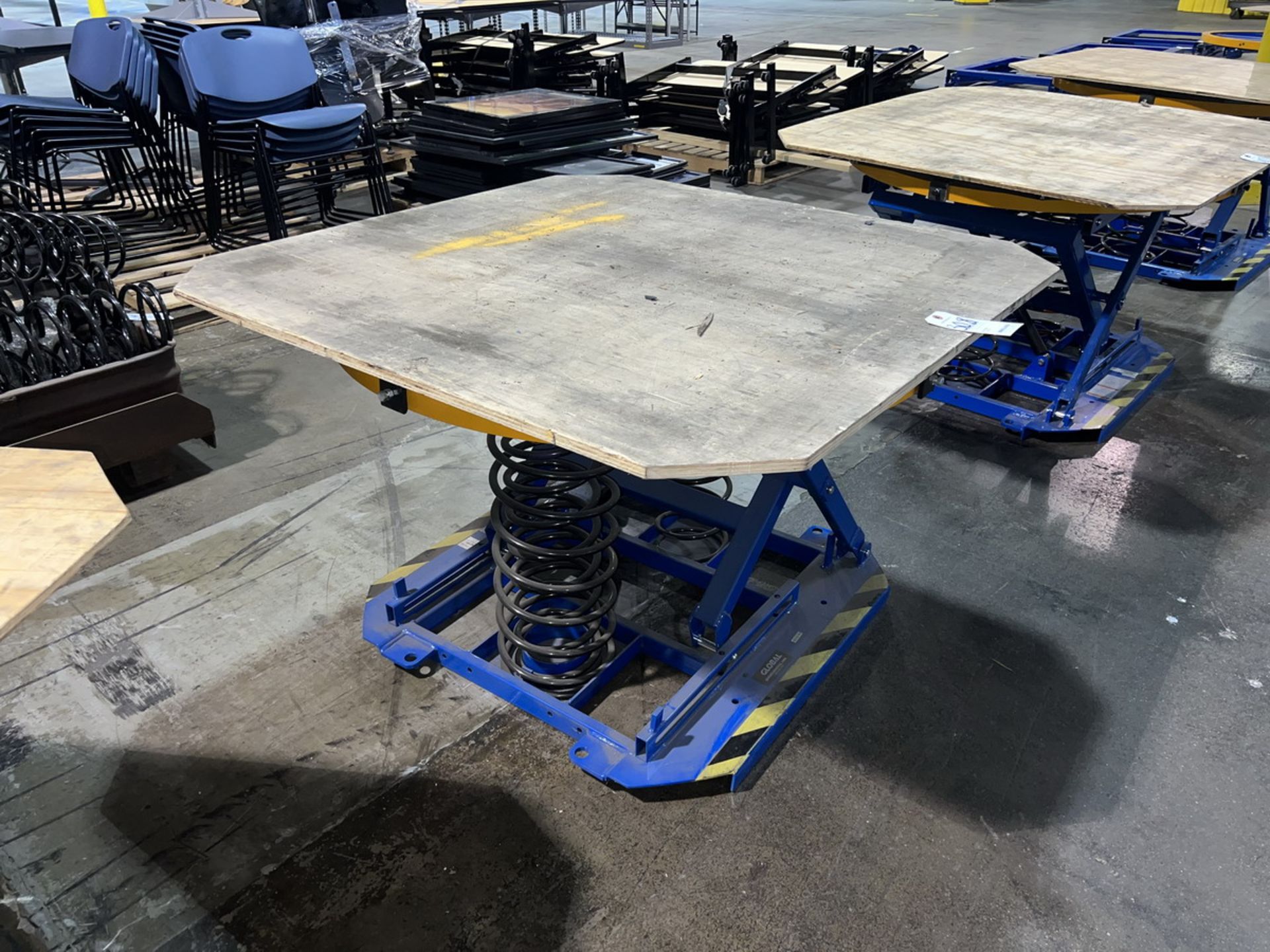 Global 4500Lb. 44" Spring Loaded Rotary Lift Table - Image 3 of 3