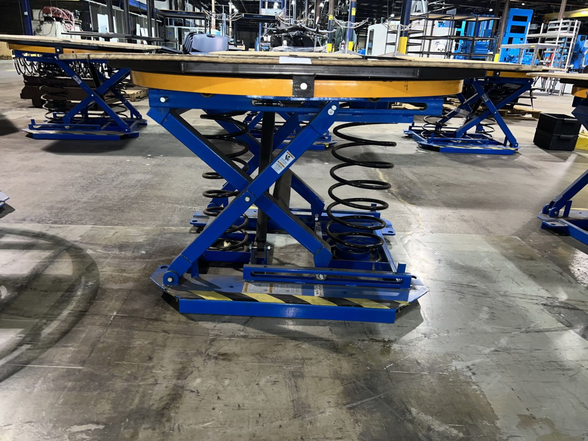 Global 4500Lb. 44" Spring Loaded Rotary Lift Table - Image 2 of 3
