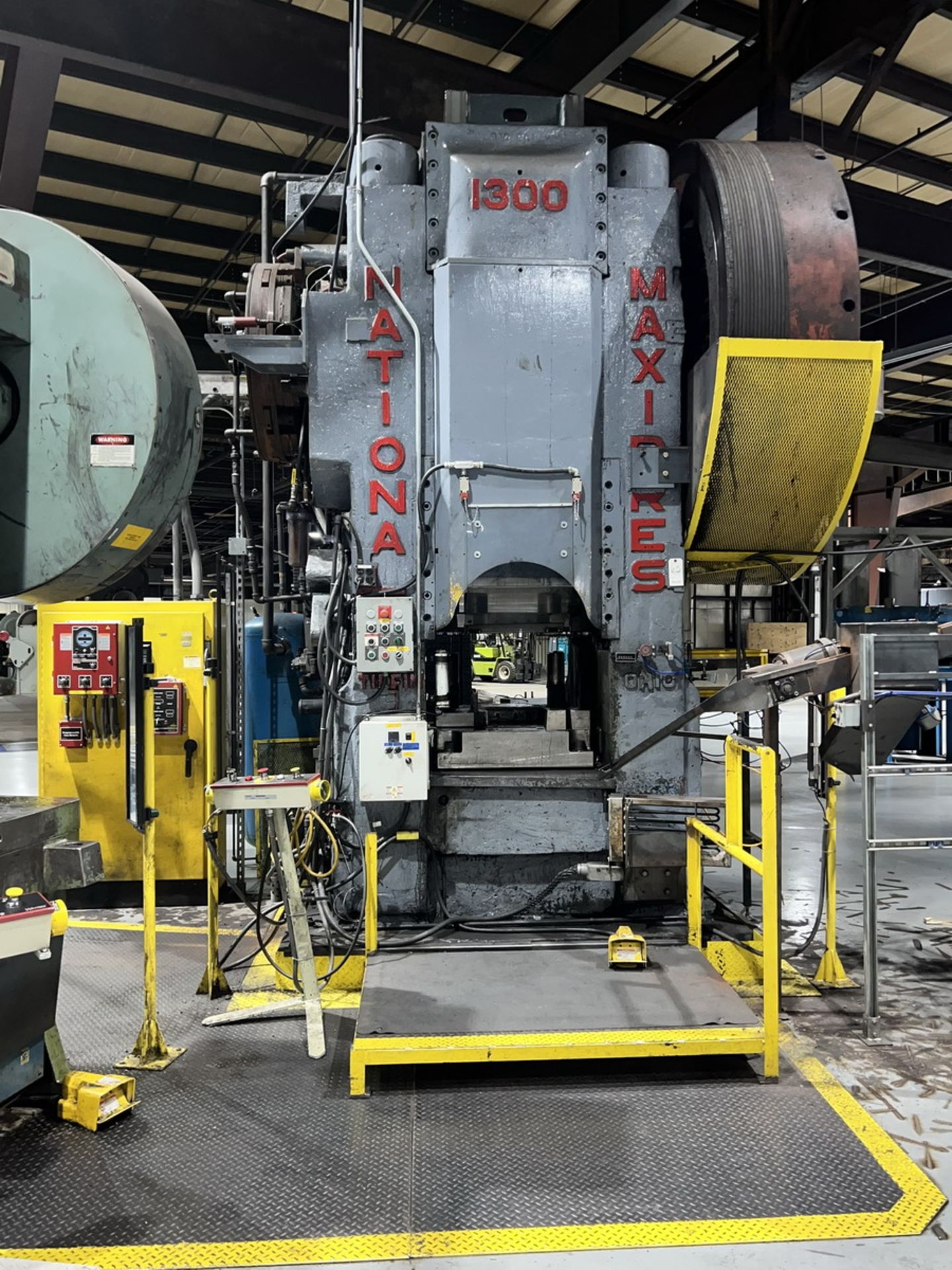 National Maxi Press 1300 1300 Ton Straight Side Mechanical Forging Press