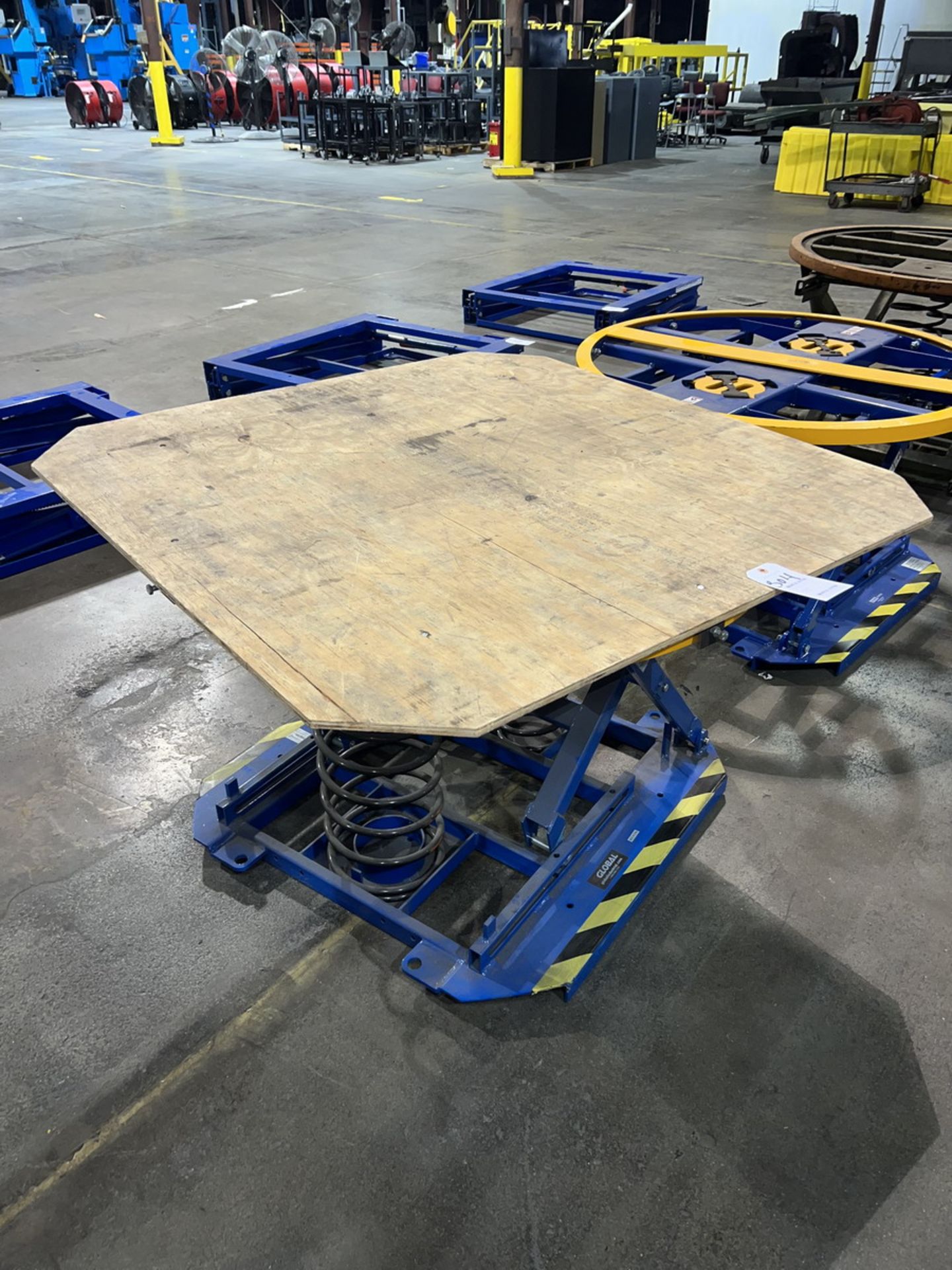 Global 4500Lb. 44" Spring Loaded Rotary Lift Table - Image 3 of 3