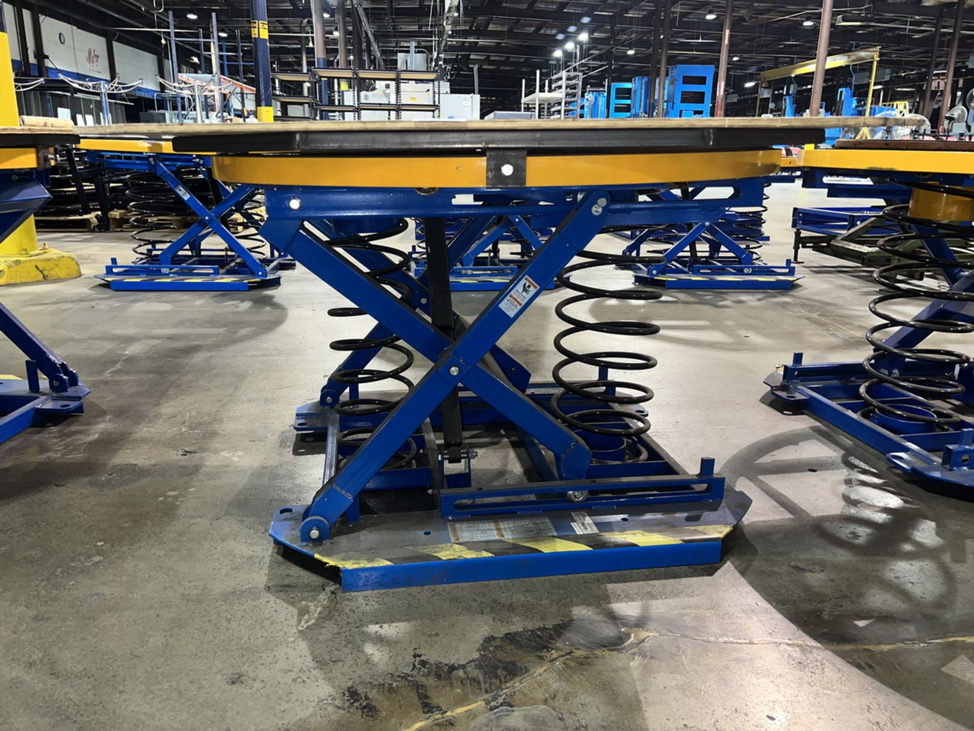 Global 4500Lb. 44" Spring Loaded Rotary Lift Table - Image 2 of 3