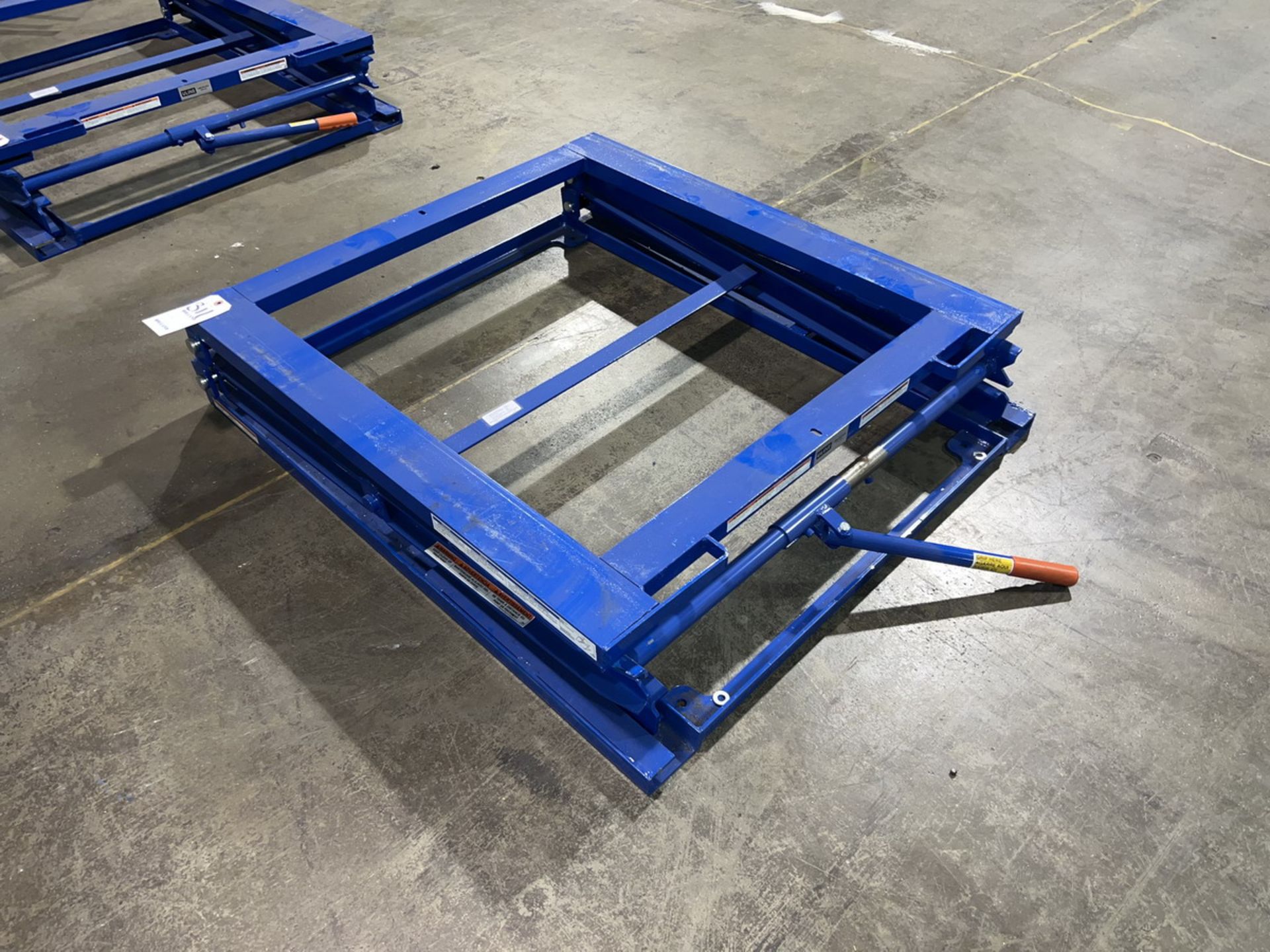 Uline H-2508 5000Lb. 42"x40" Pallet Stand - Image 2 of 2