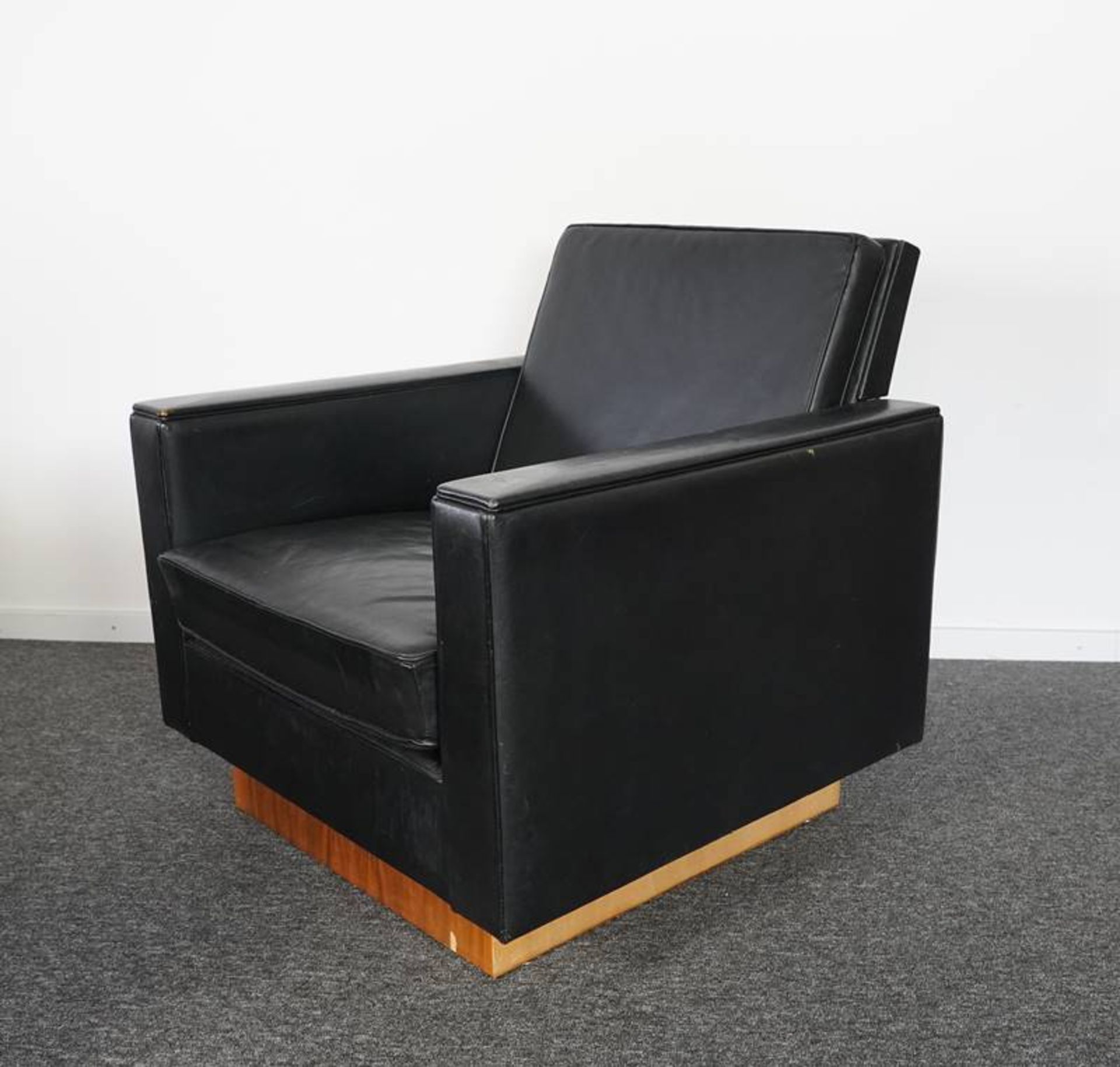 Six design armchairs - Image 2 of 7