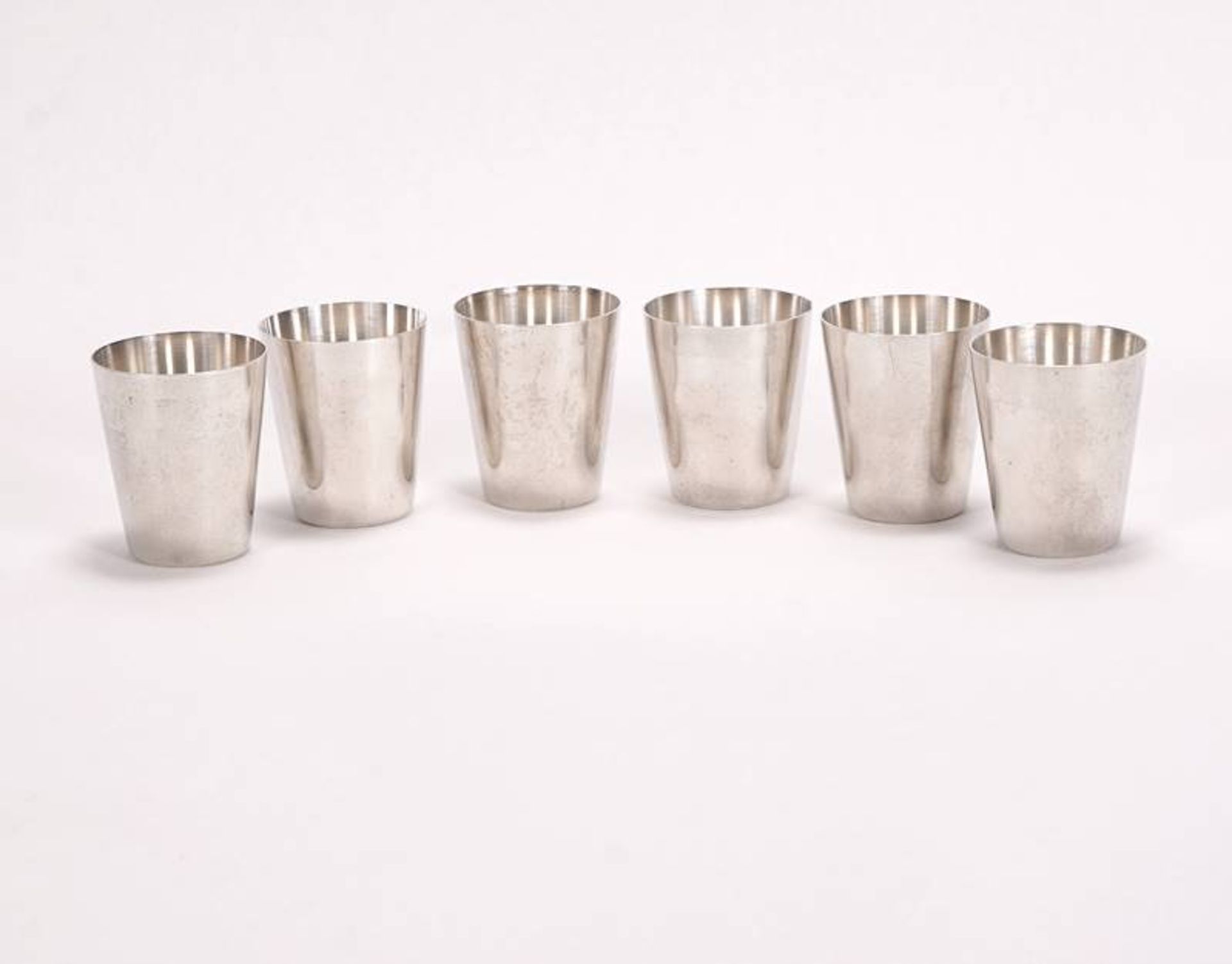 Six silver cups - Image 2 of 4