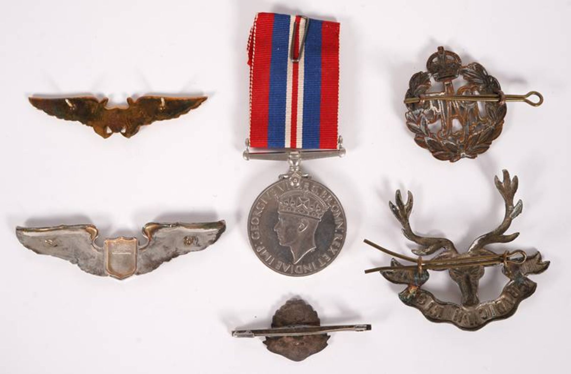 Mixed Military Badges - Image 2 of 2