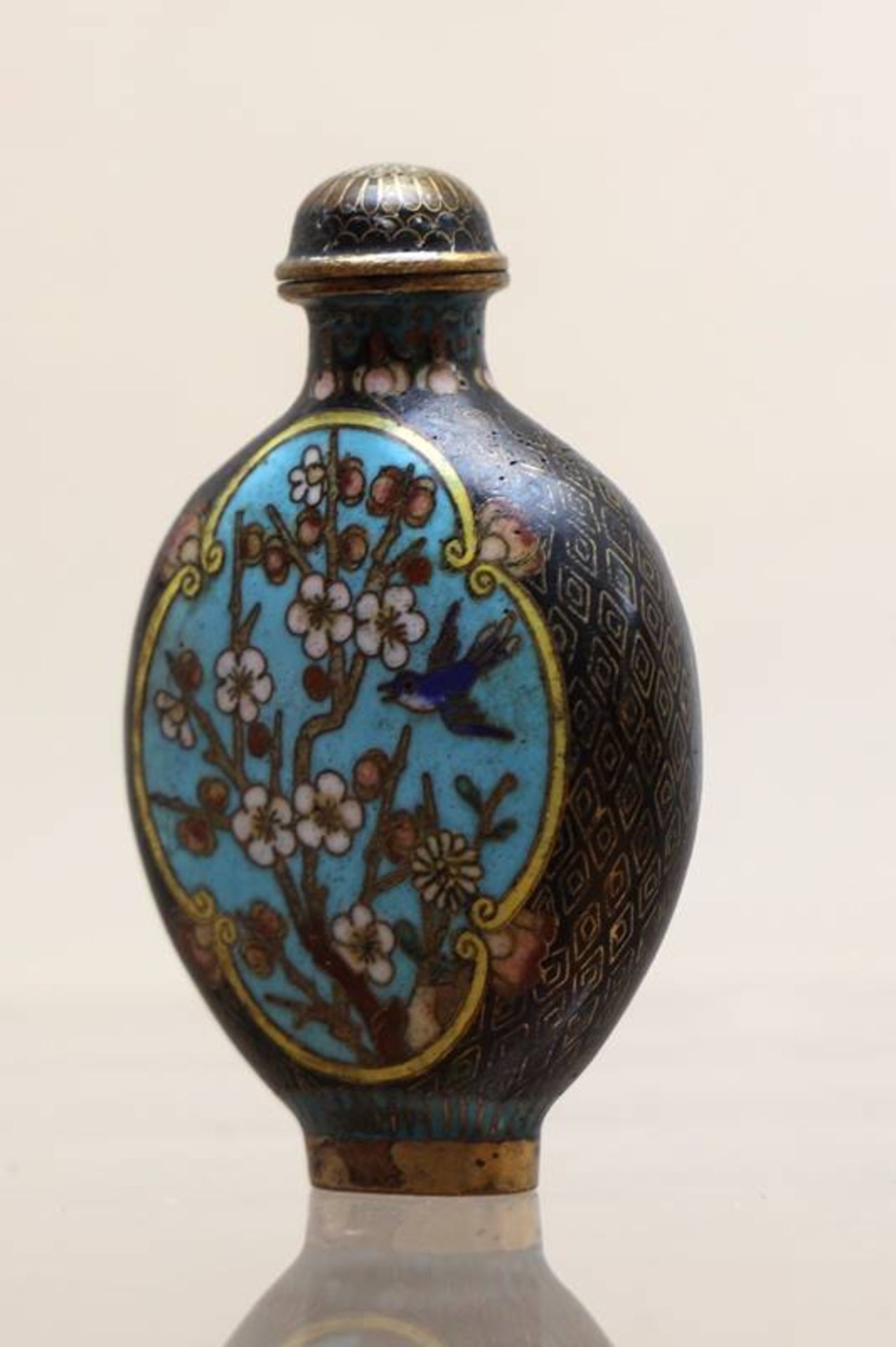 Snuff Bottle - Image 2 of 4