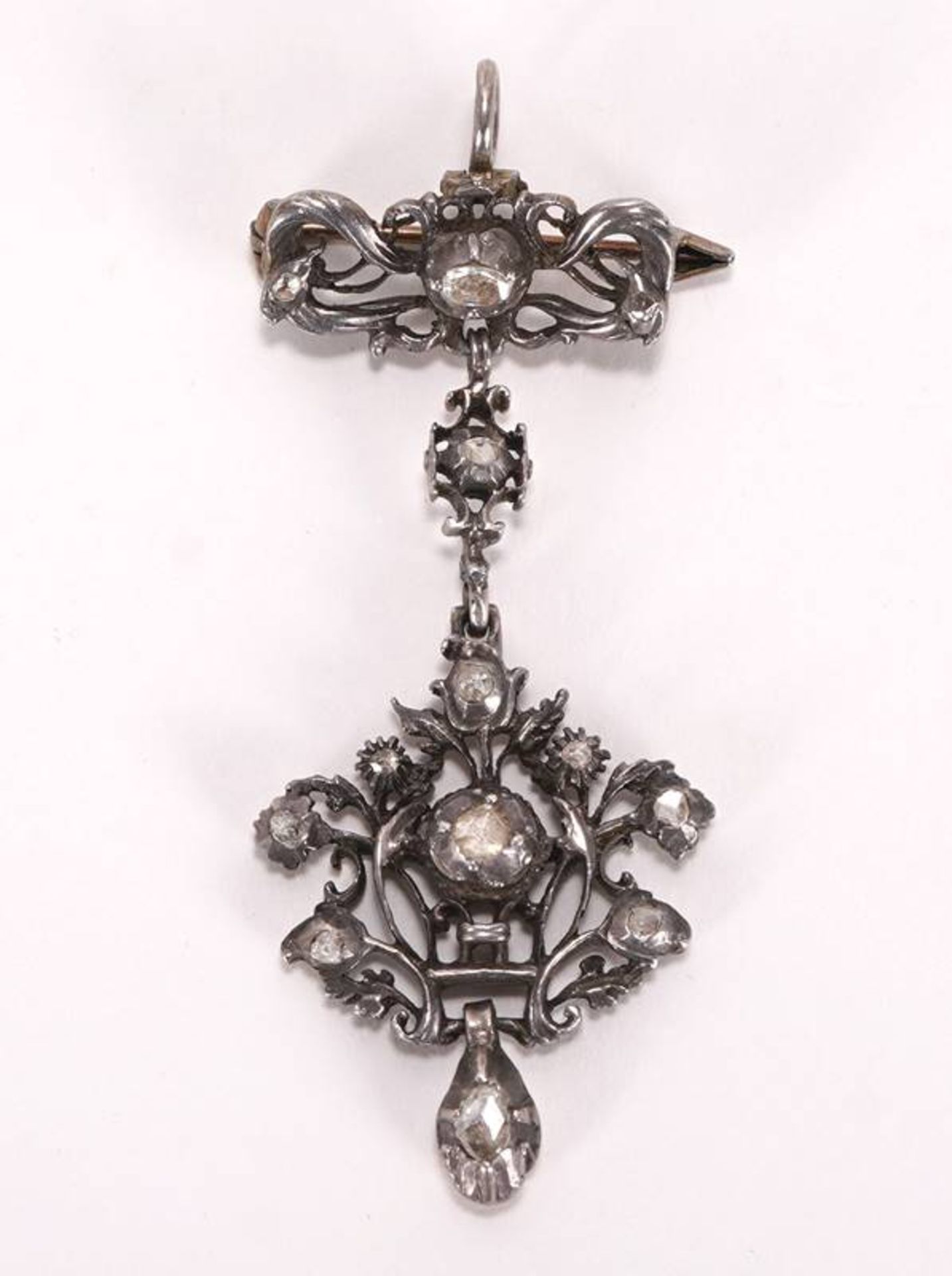 Baroque pendant