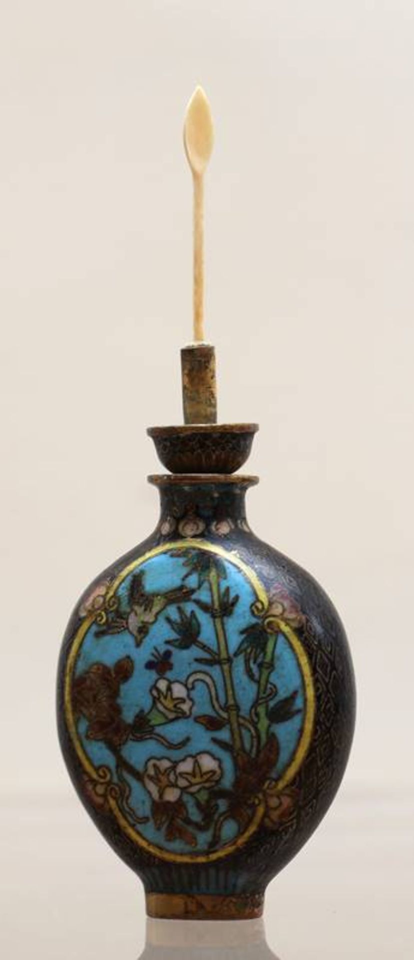 Snuff Bottle - Image 4 of 4