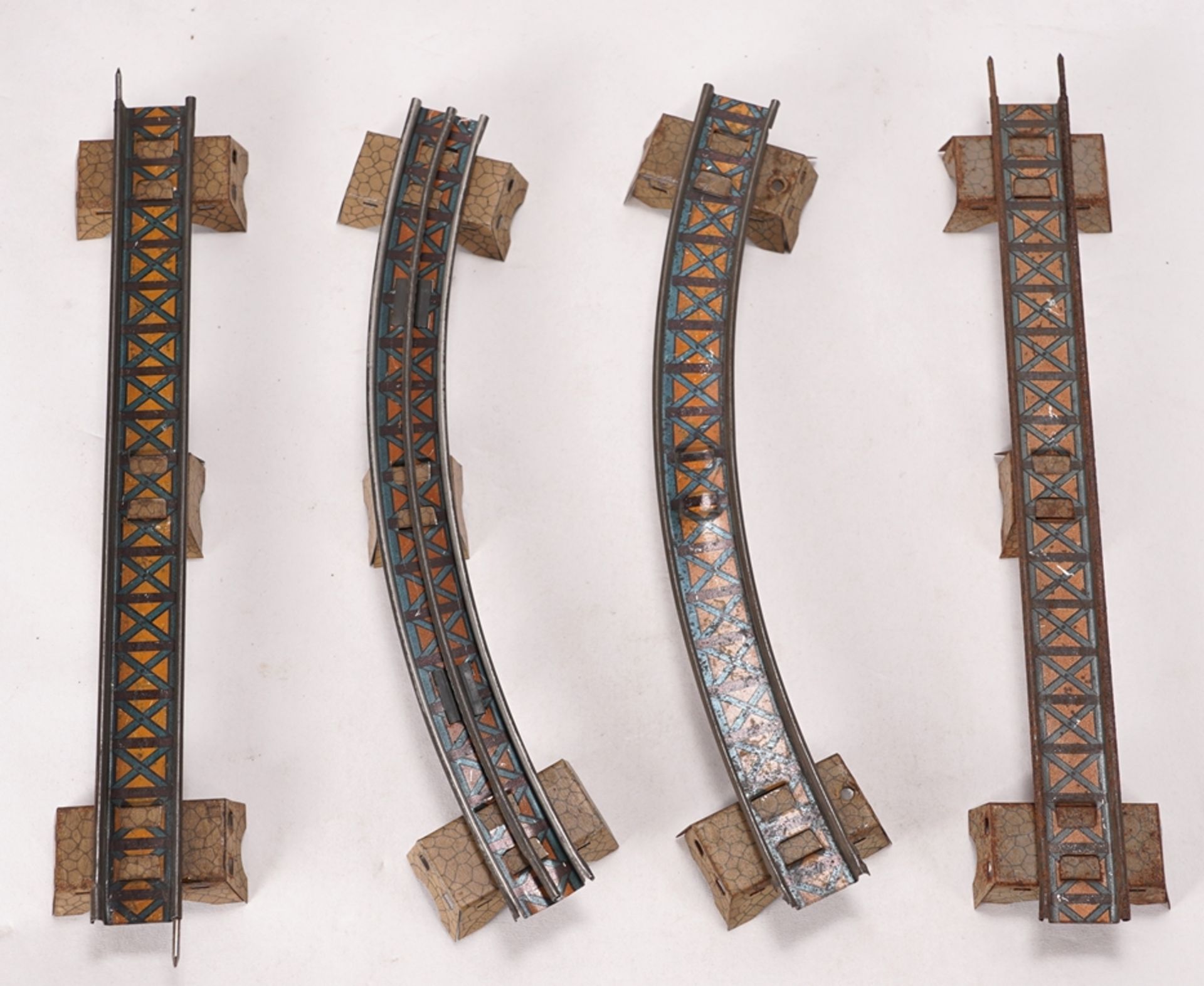 Convolute Jep Mignon rails - Image 2 of 2