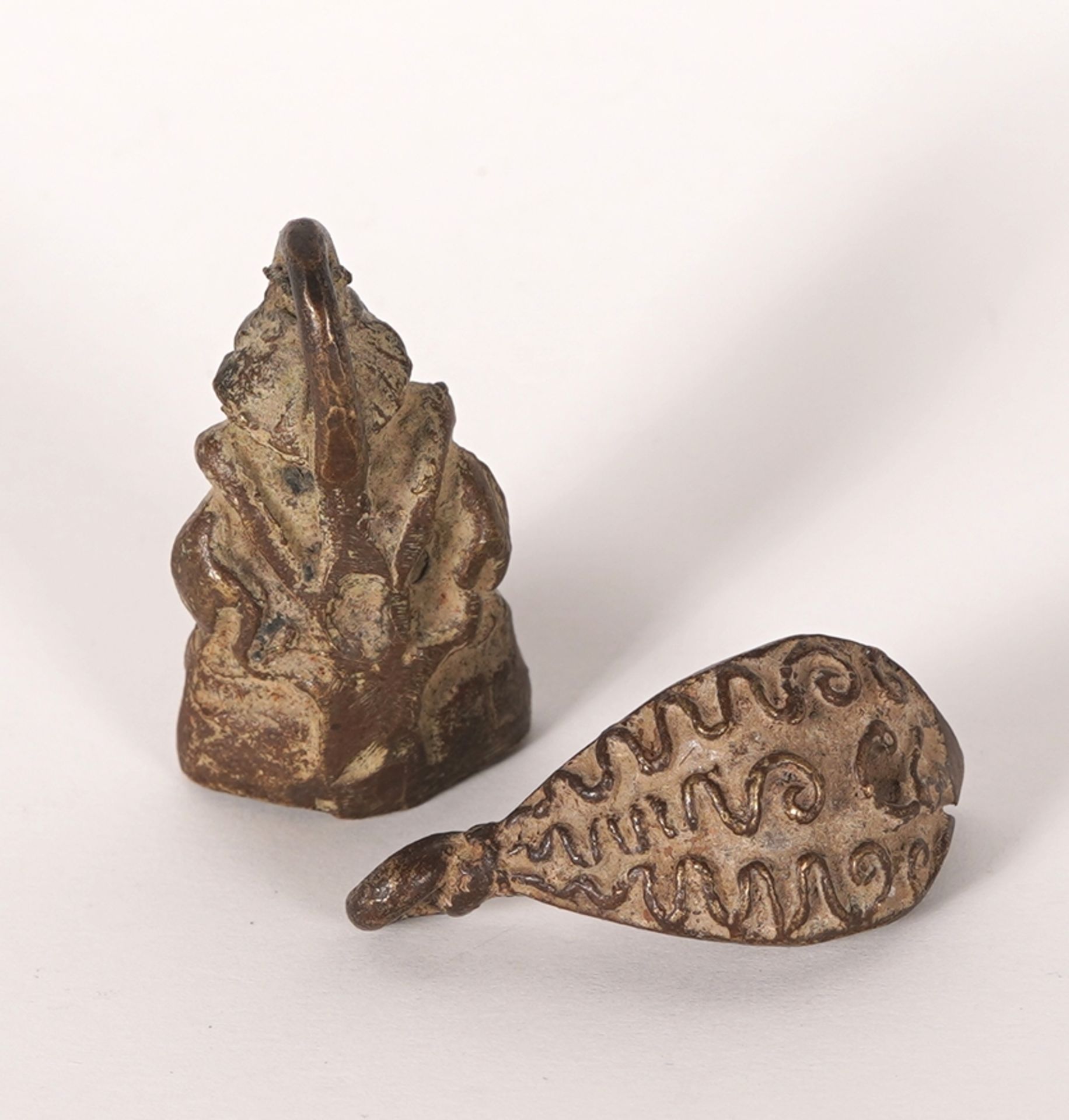 Two amulets - Image 2 of 3