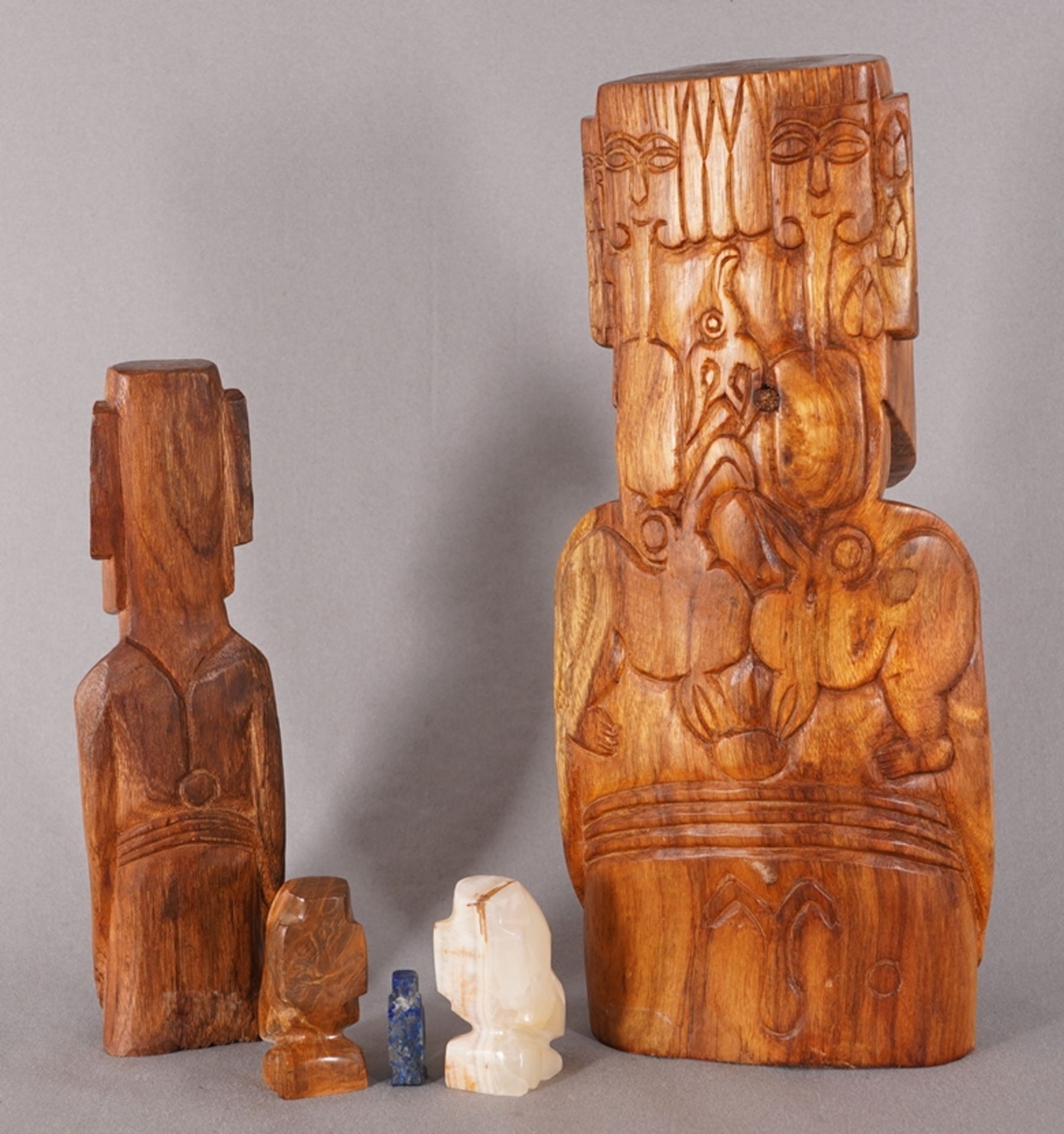 Mixed Moai Figures - Image 3 of 4