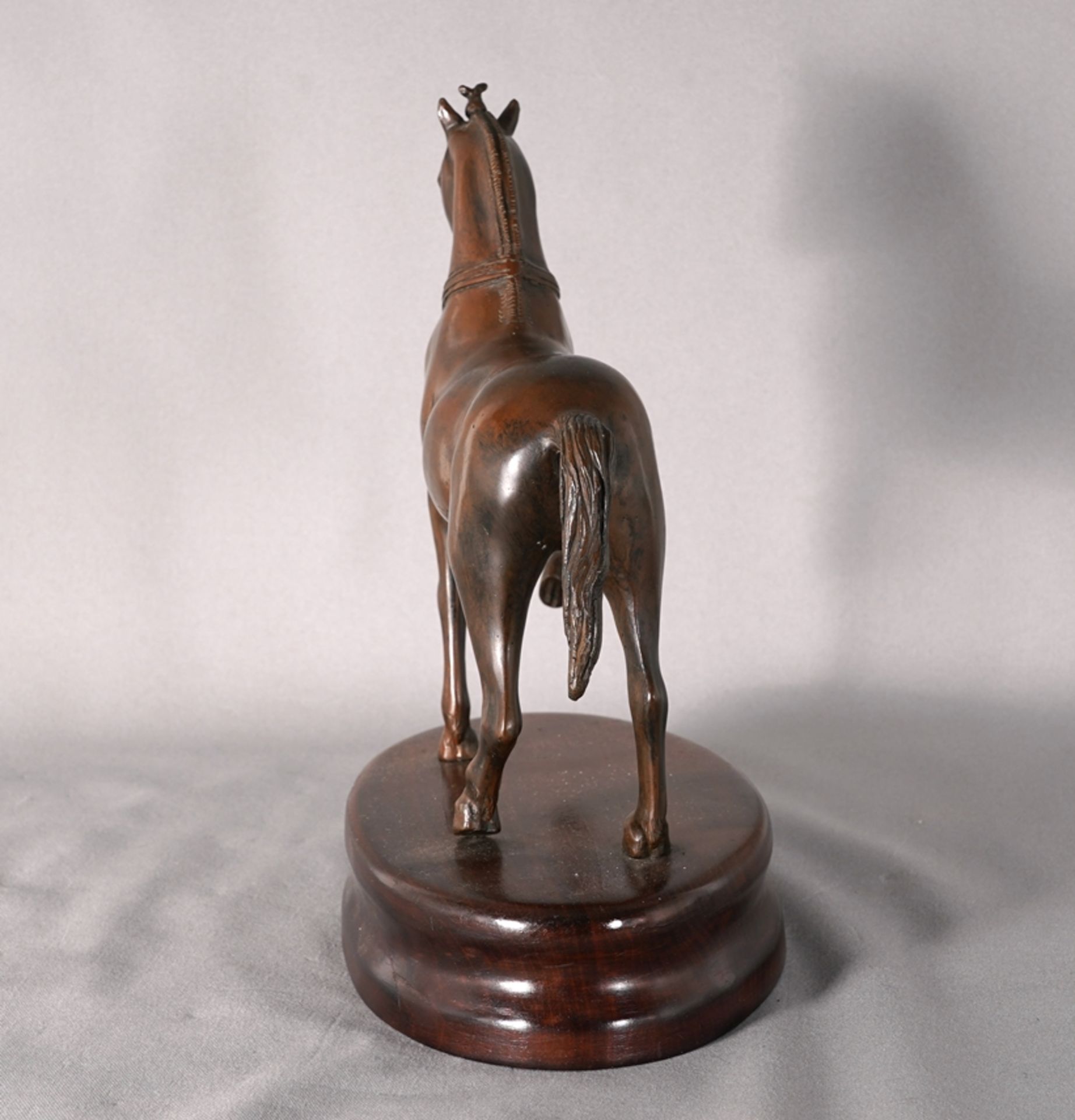 Horse figure - Image 3 of 5