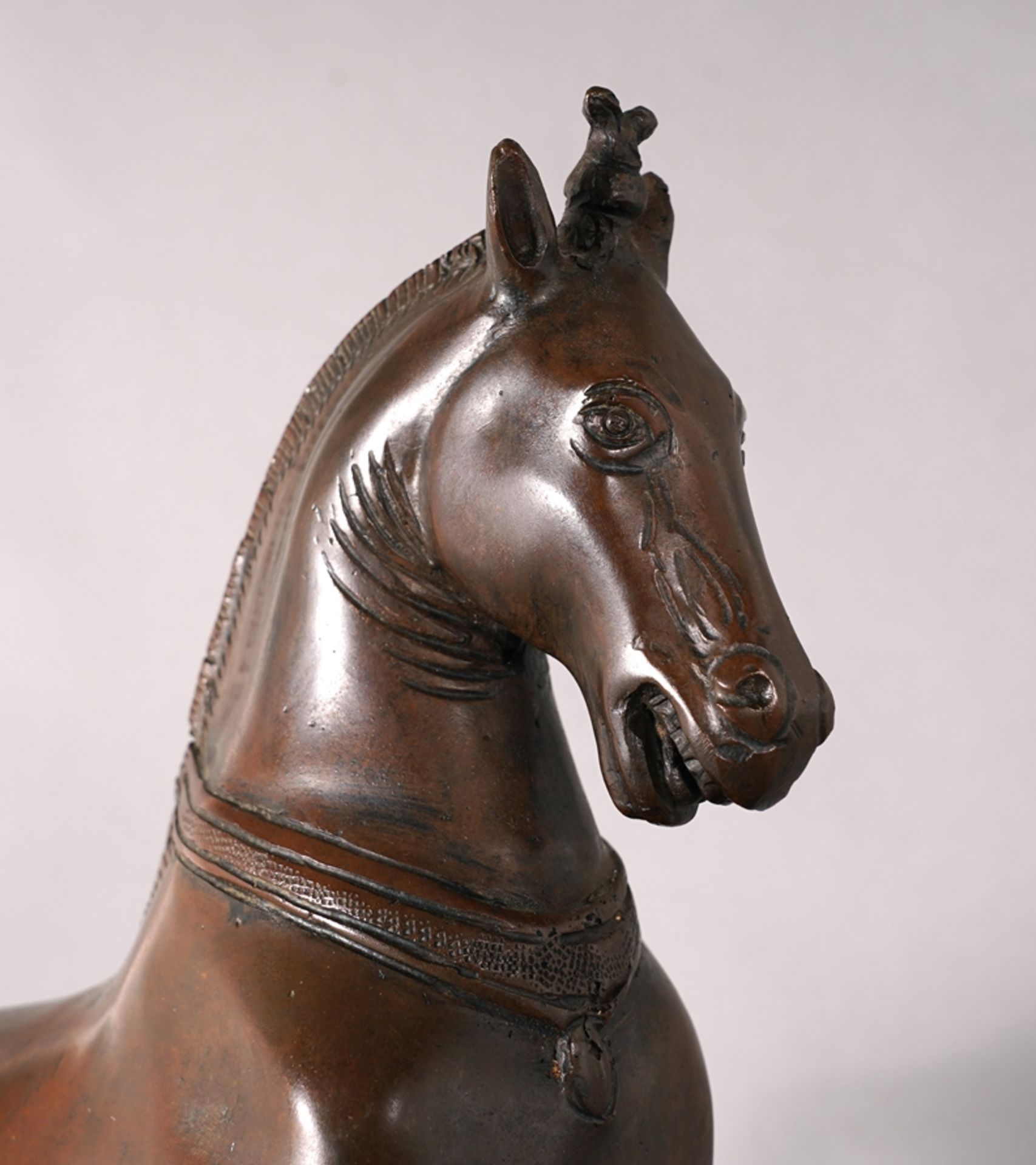 Horse figure - Image 4 of 5
