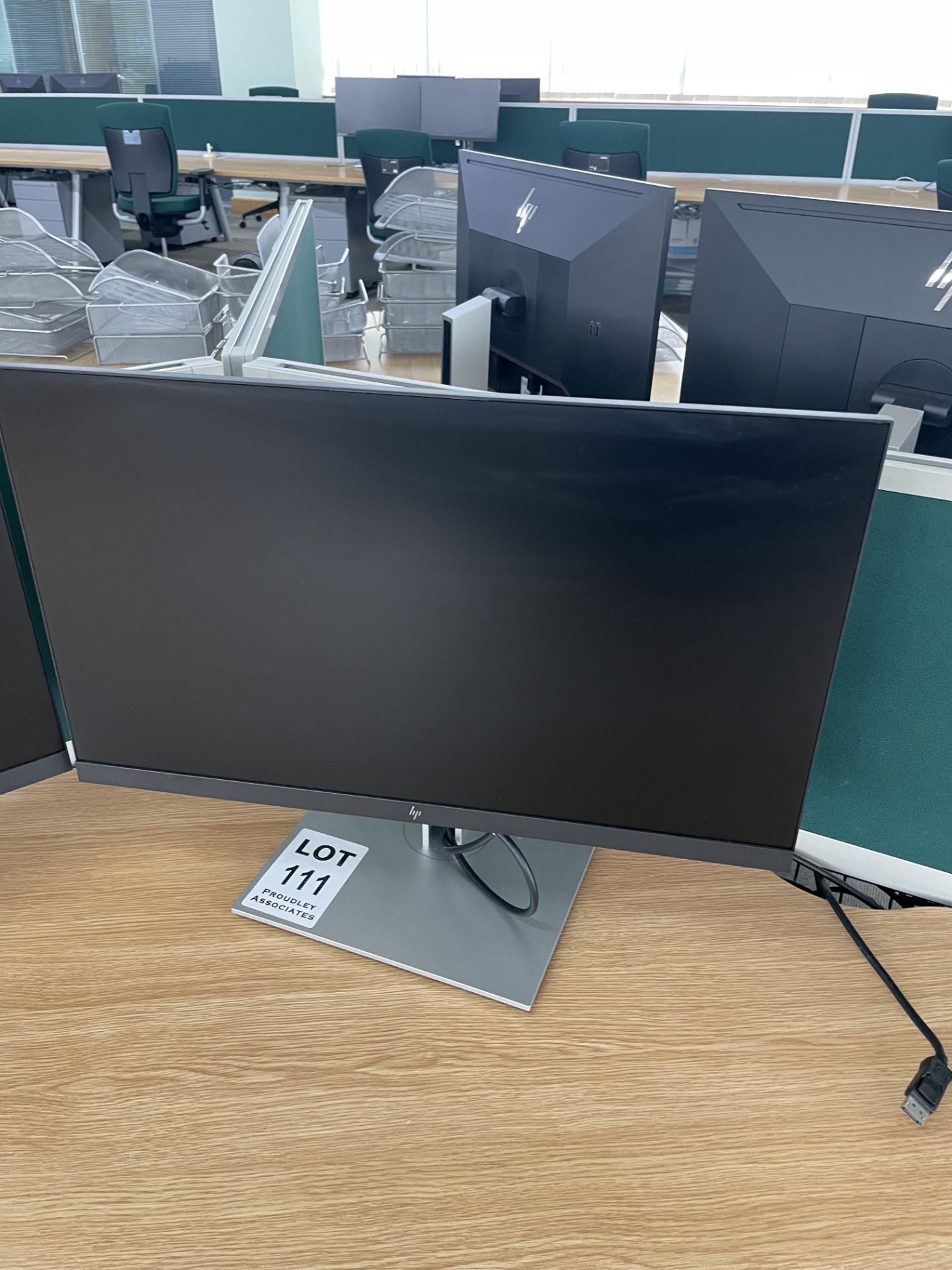 HP E24 G4 FHD 24" screen with adjustable height stand