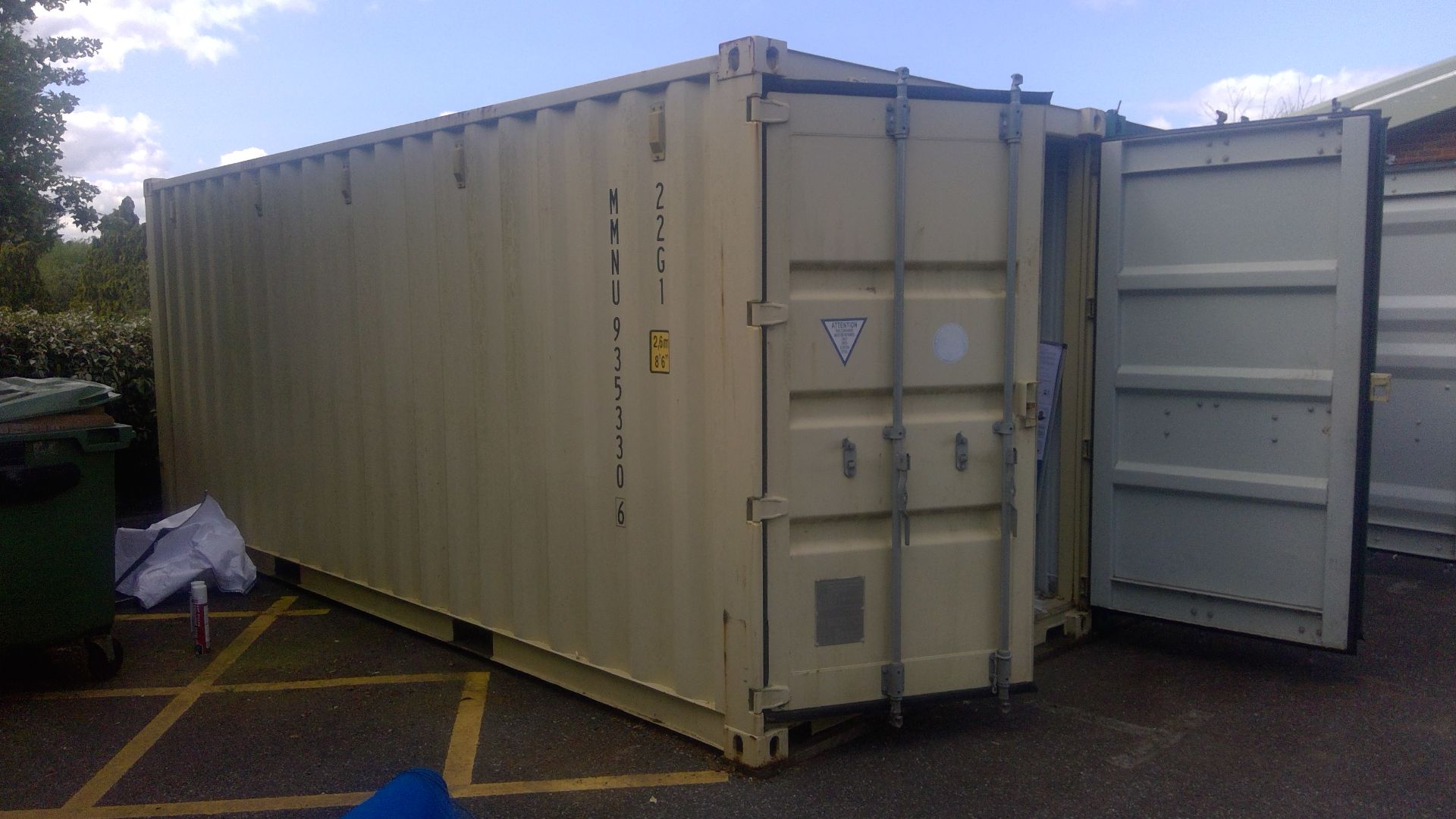 20 Foot container, solid and dry - PLEASE NOTE: CAN ONLY BE COLLECTED AT THE END OF CLEARANCE WHEN