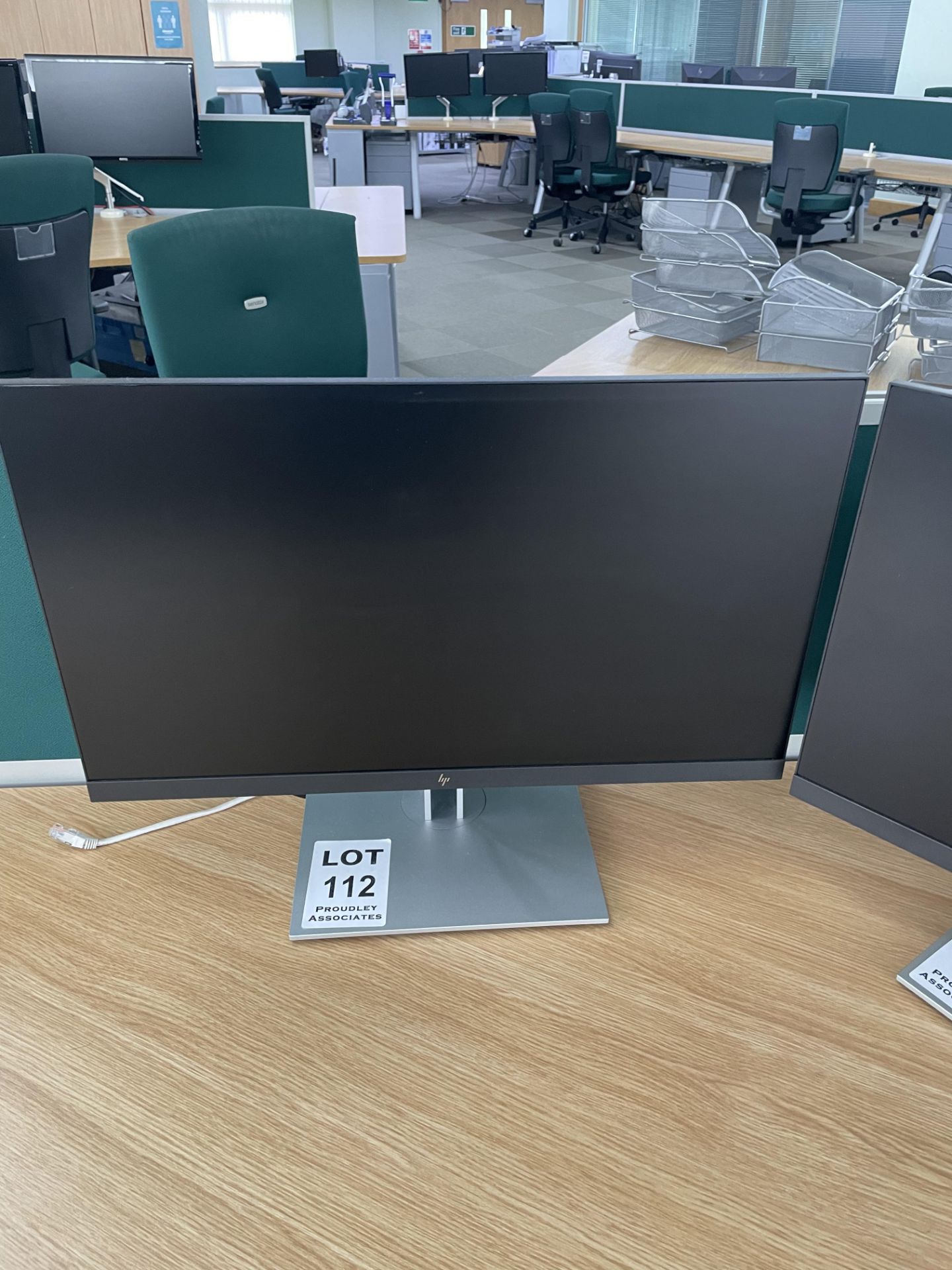 HP E24 G4 FHD 24" screen with adjustable height stand