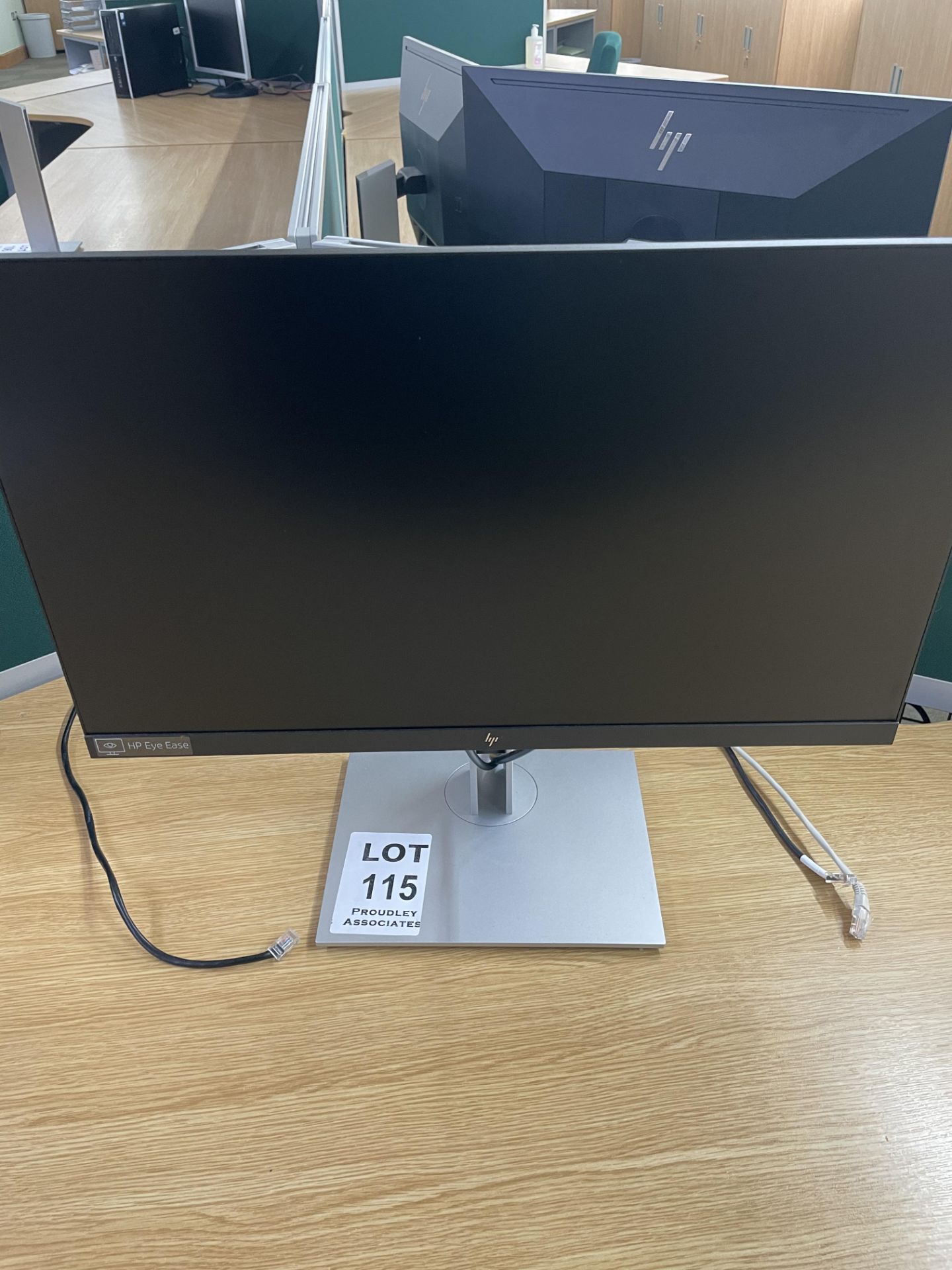 HP E24 G4 FHD 24" screen with adjustable height stand