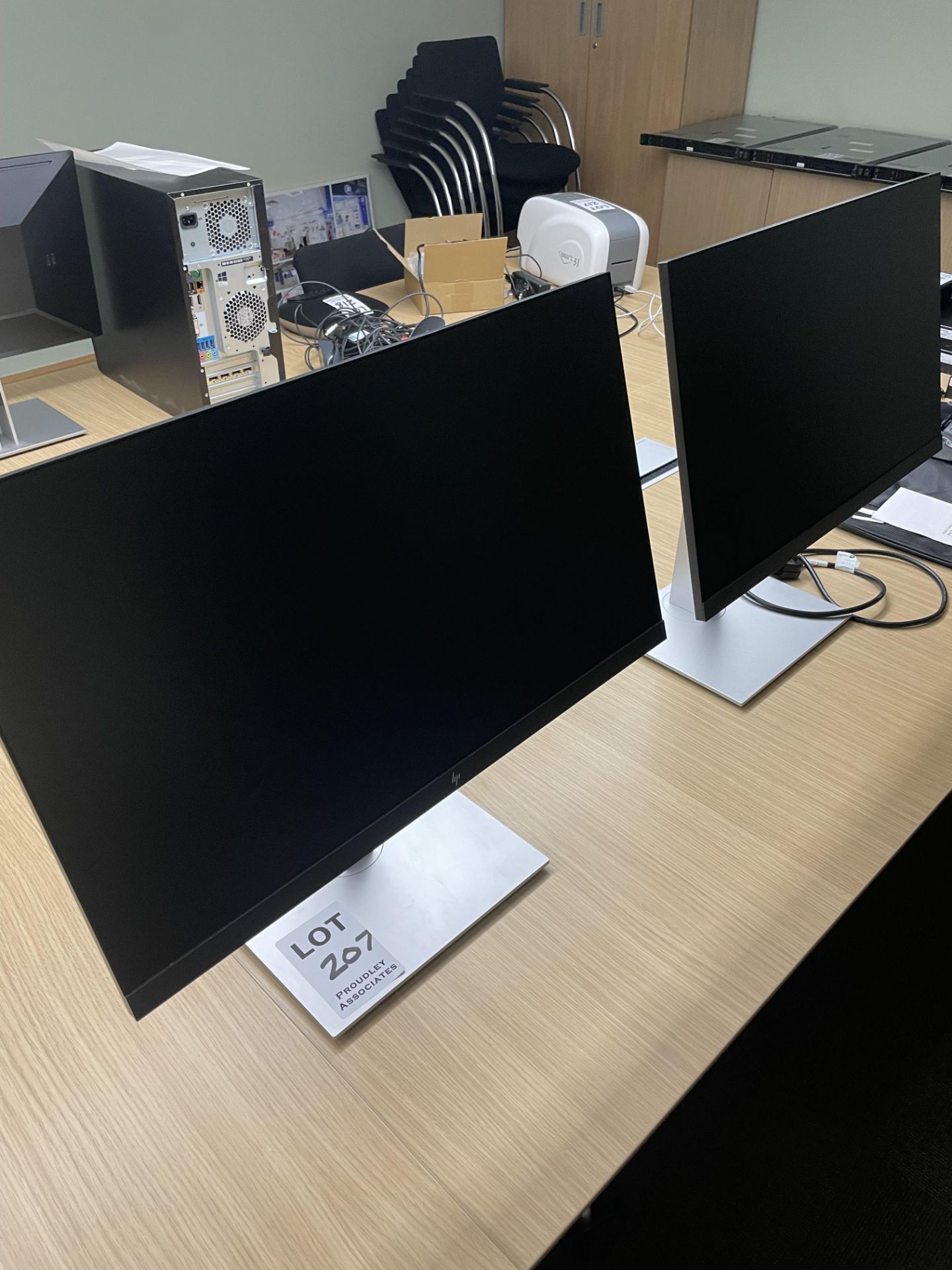 2 x HP E24 G4 FHD 24" screens with adjustable height stands