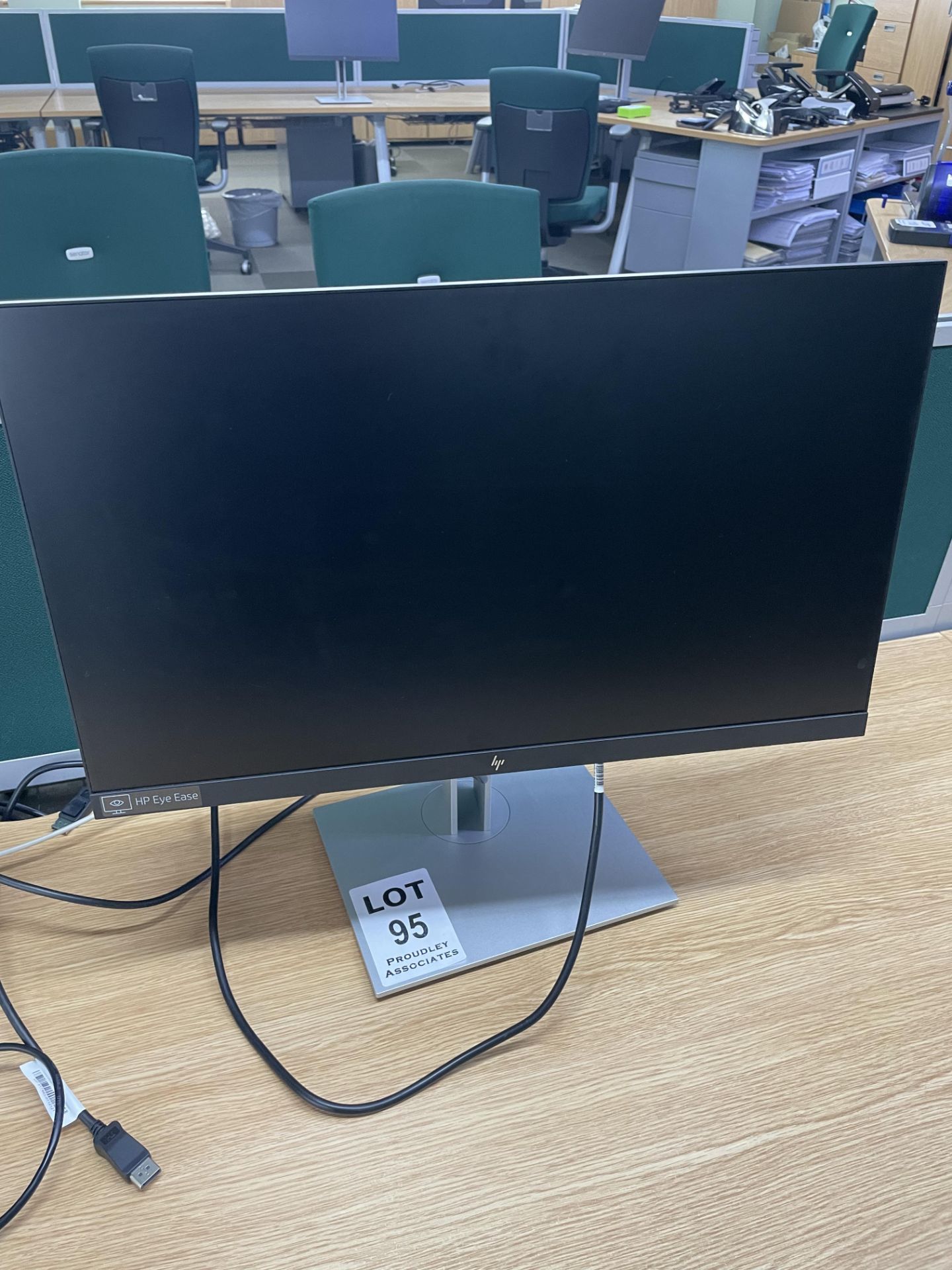 HP E24 G4 FHD 24" screen with adjustable height stand