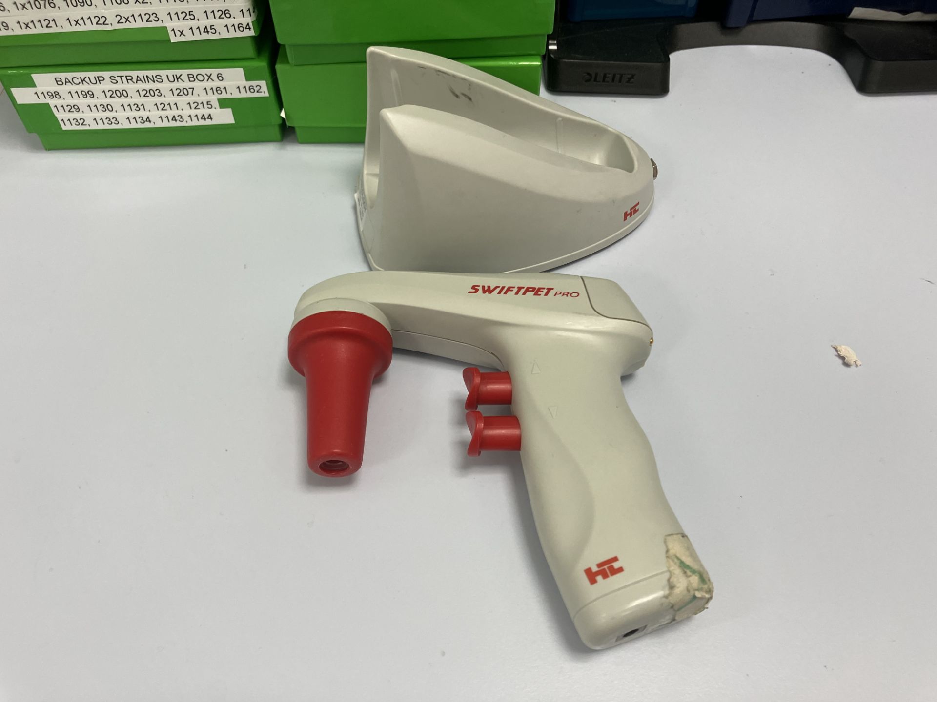 Swiftpet Pro fast pipette controller - Image 2 of 2