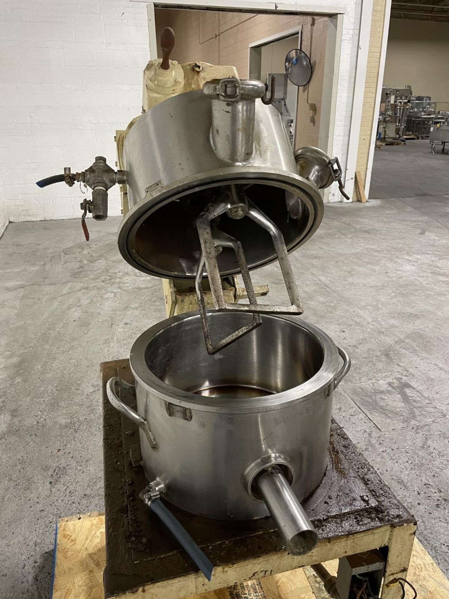 4 Gal Ross double planetary mixer - Image 8 of 10
