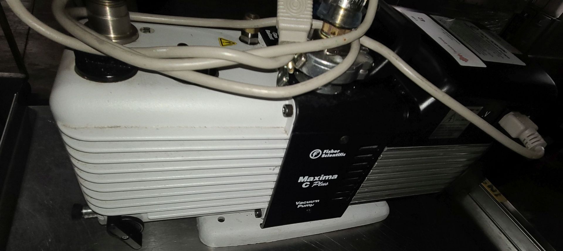 Fisher Scientific vacuum pump, model Maxima C Plus, .5 hp - Image 6 of 7