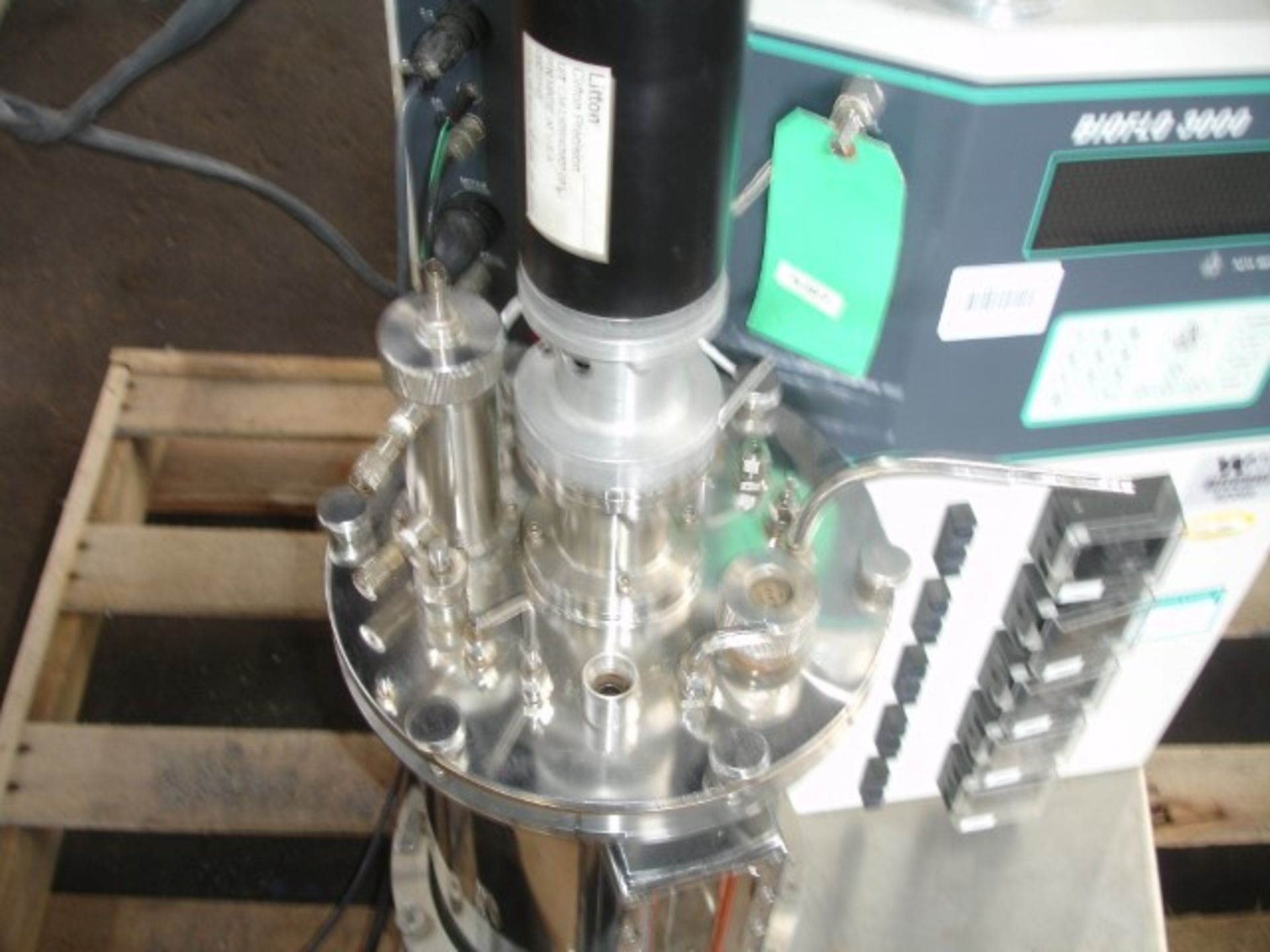 10 liter New Brunswick fermenter - Image 2 of 10
