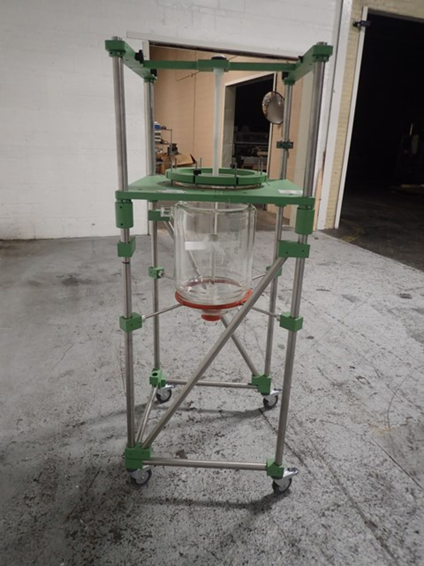 30 liter (7.9 gallon) Chemglass reactor - Image 4 of 7