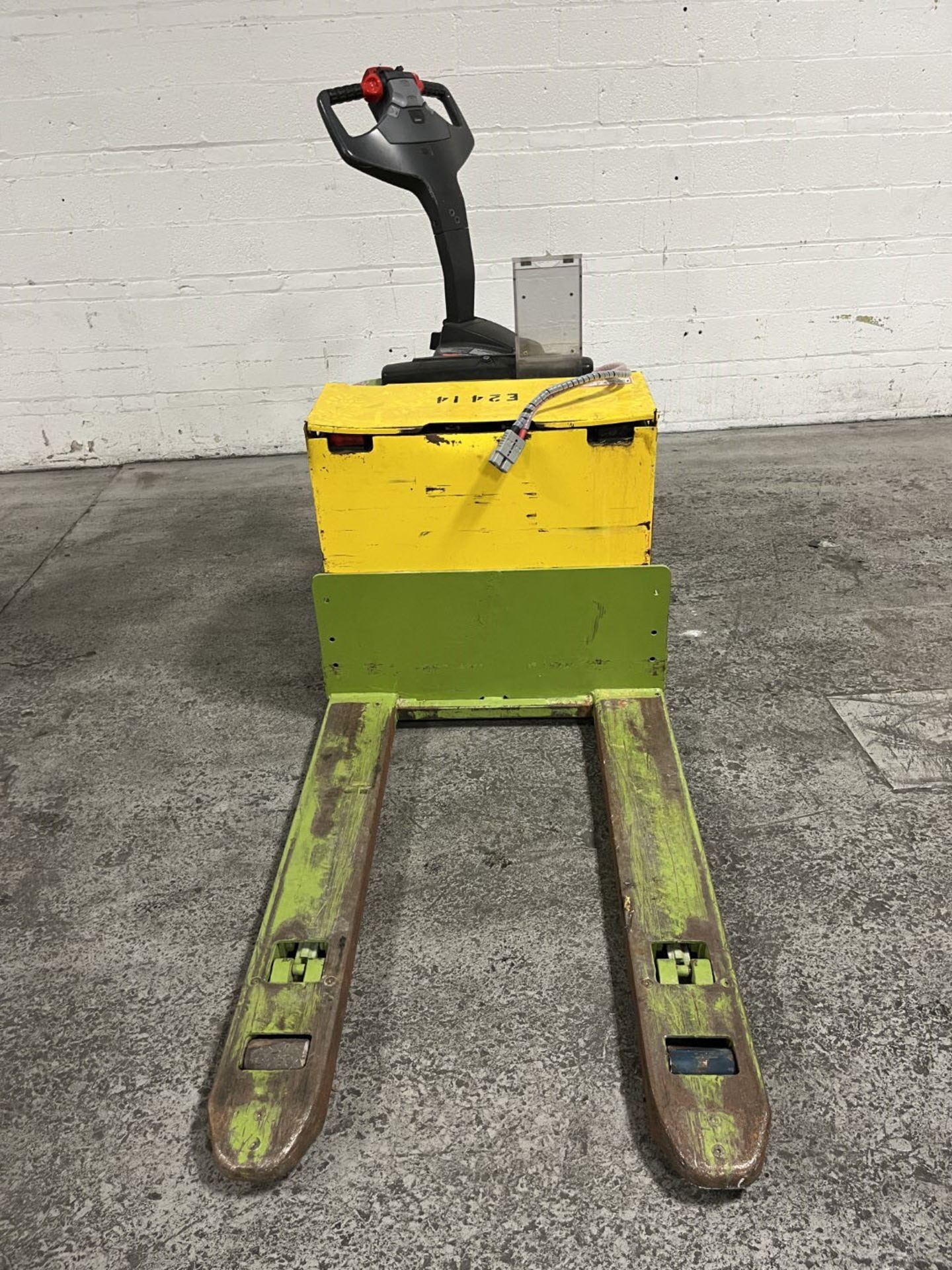 Raymond Electric Pallet Jack - Image 3 of 4