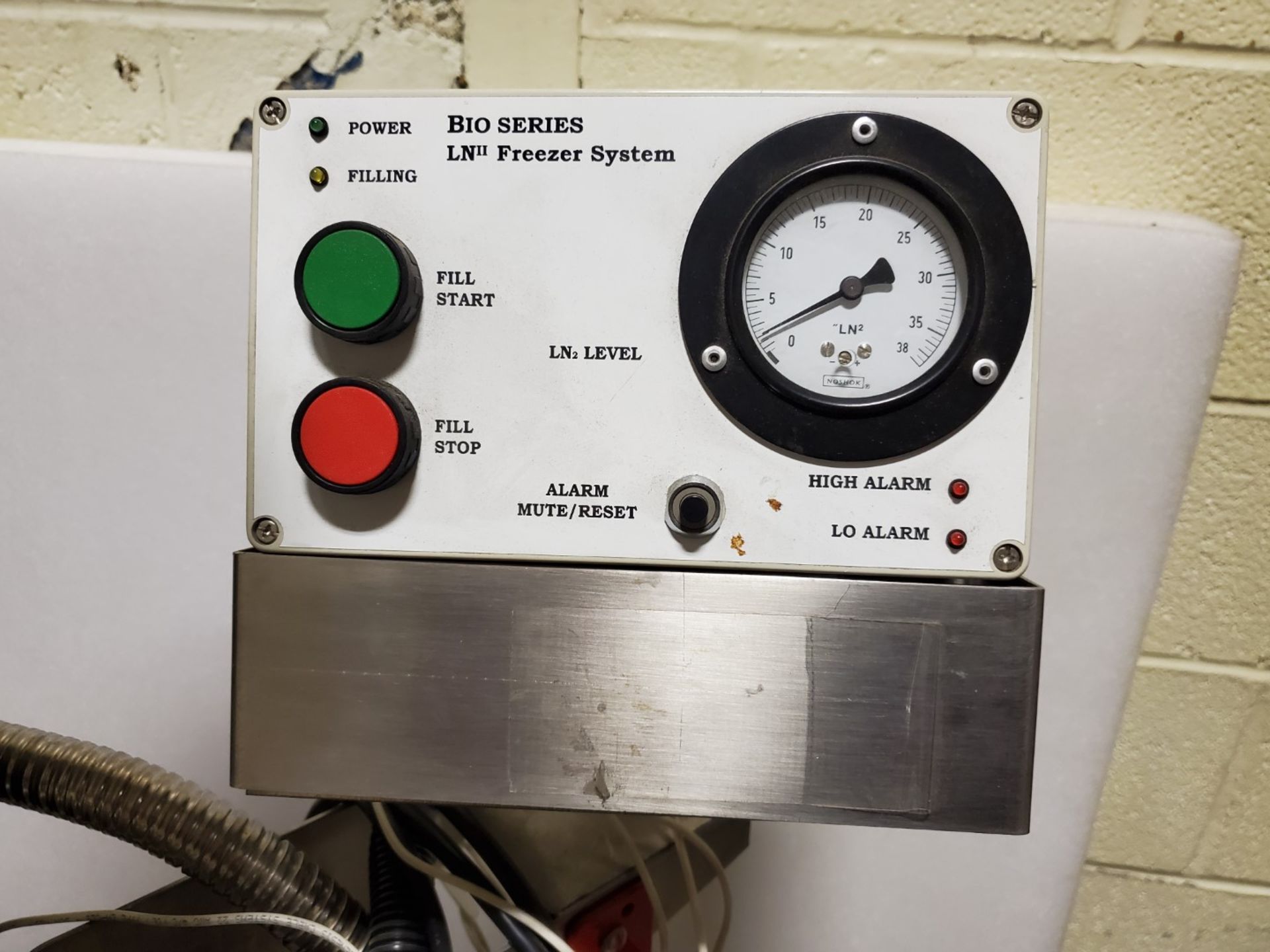 Chart Liquid Nitrogen Freezer System - Image 3 of 4