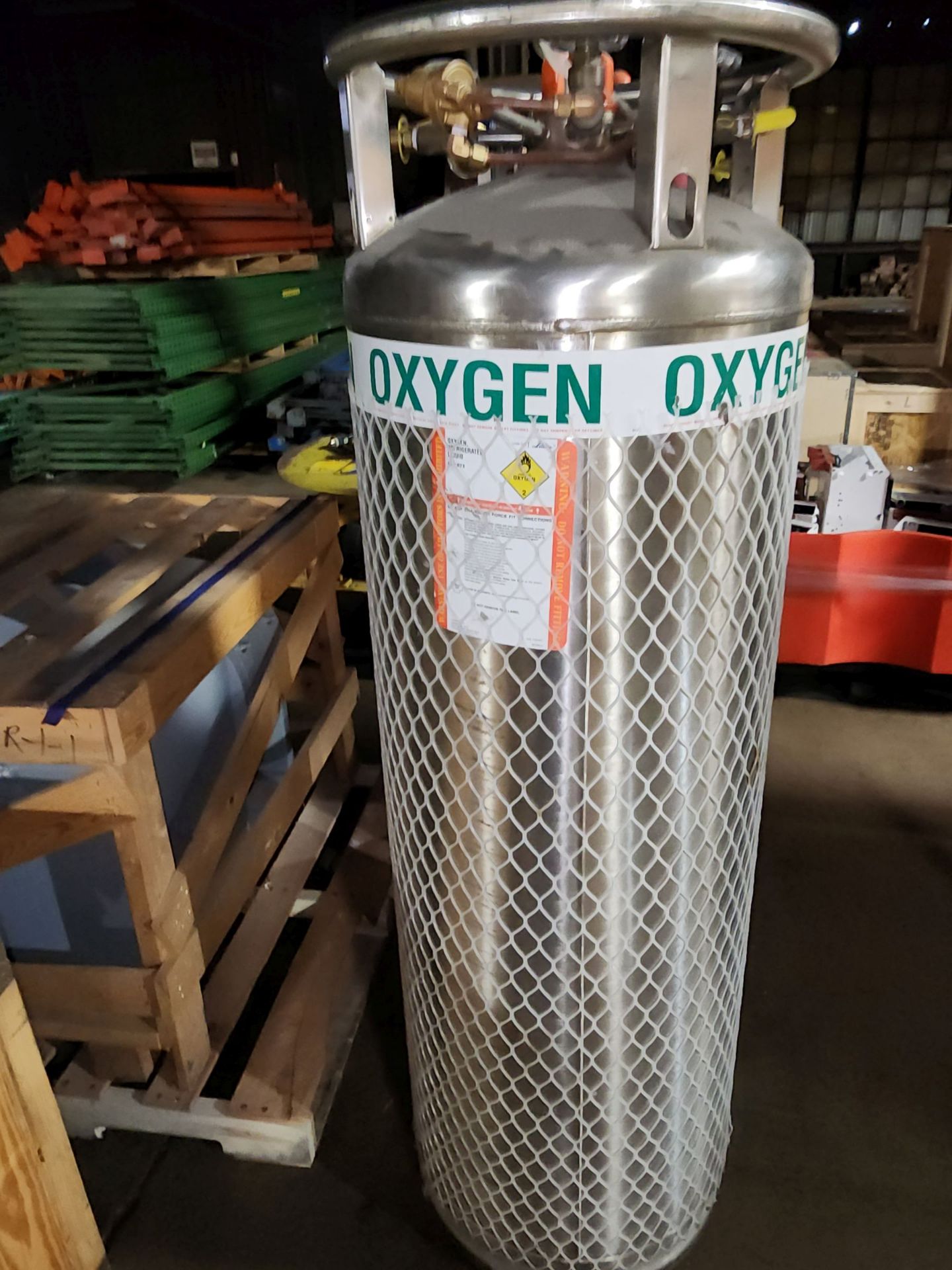 Cryogenics Oxygen cryo storage canister, serial# CBHZ000D119. - Image 3 of 6