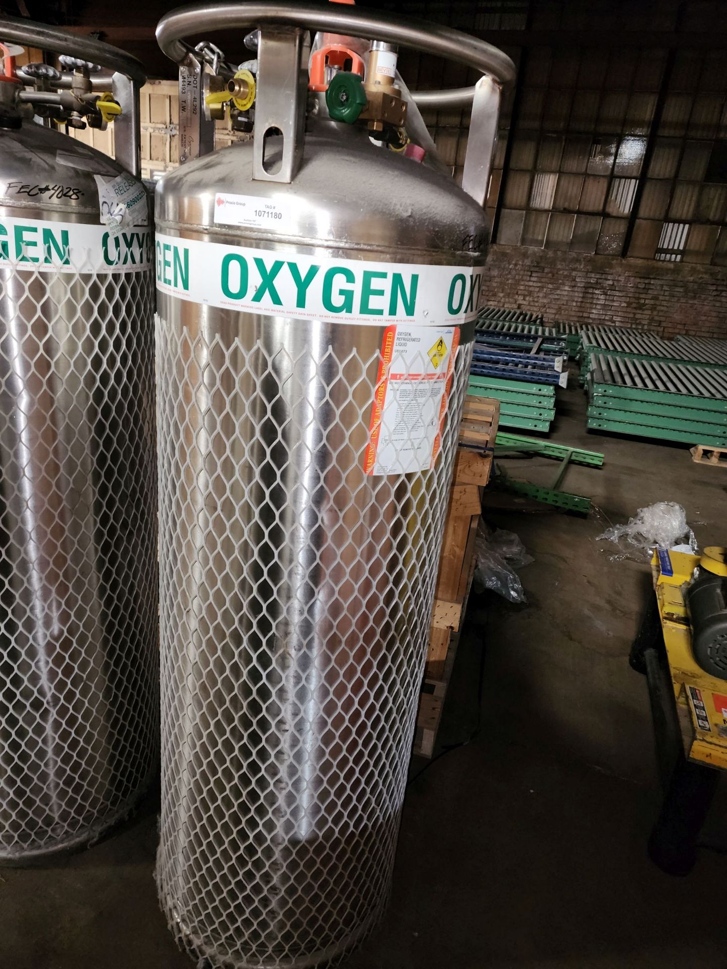 Cryogenics Oxygen cryo storage canister