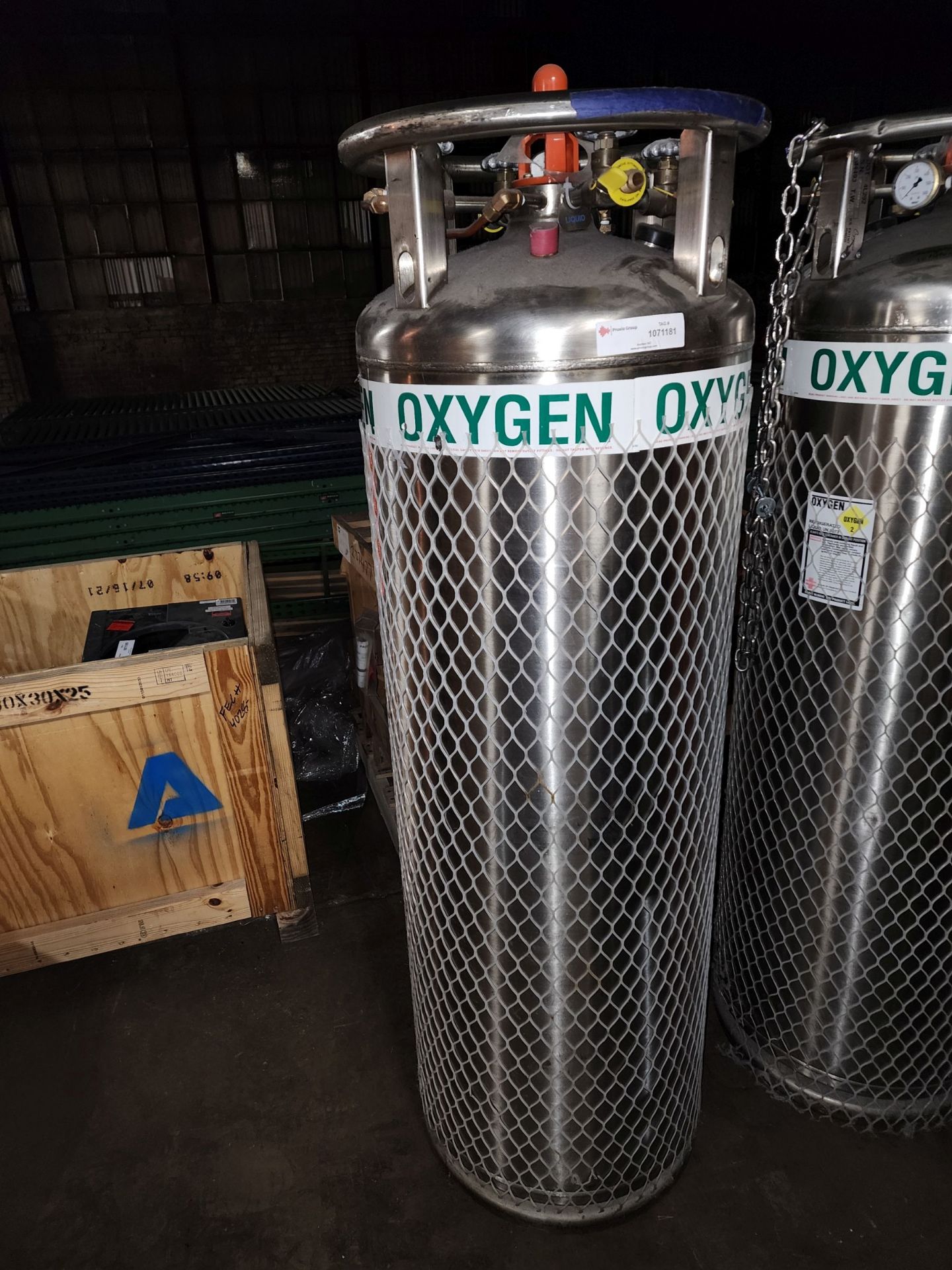 Cryogenics Oxygen cryo storage canister, serial# CBHZ000D119.