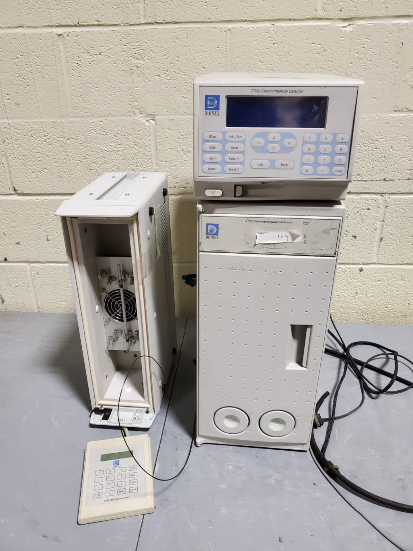 Dionex analysis equipment