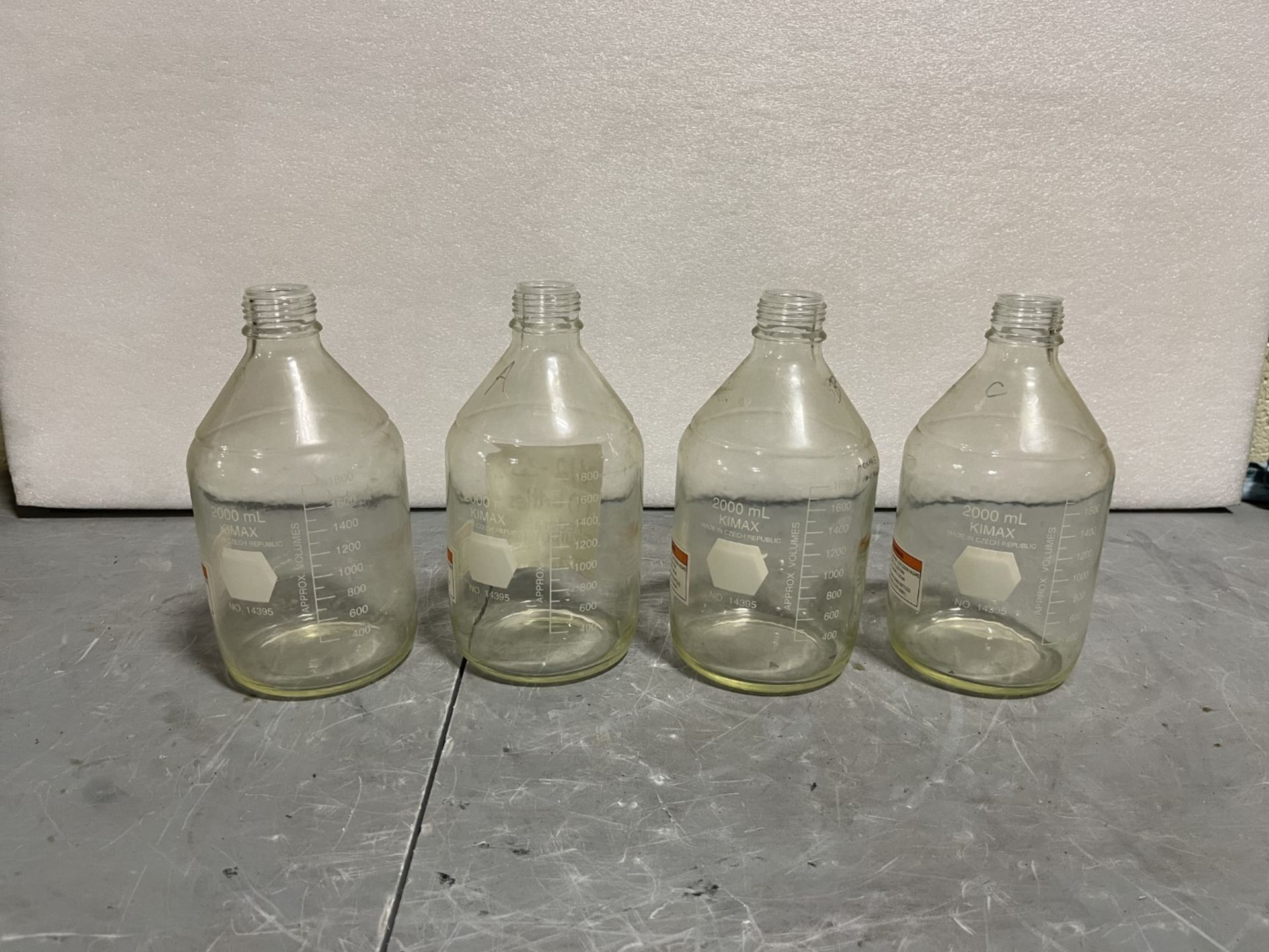 (4) Kimax 2000mL Labotory Glass Bottles