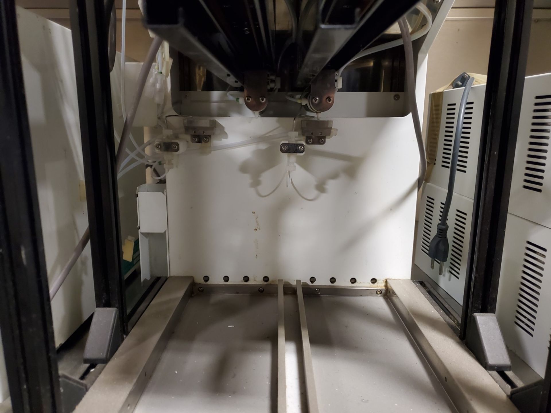 Yamazen dual channel flash chromatography system - Image 4 of 6