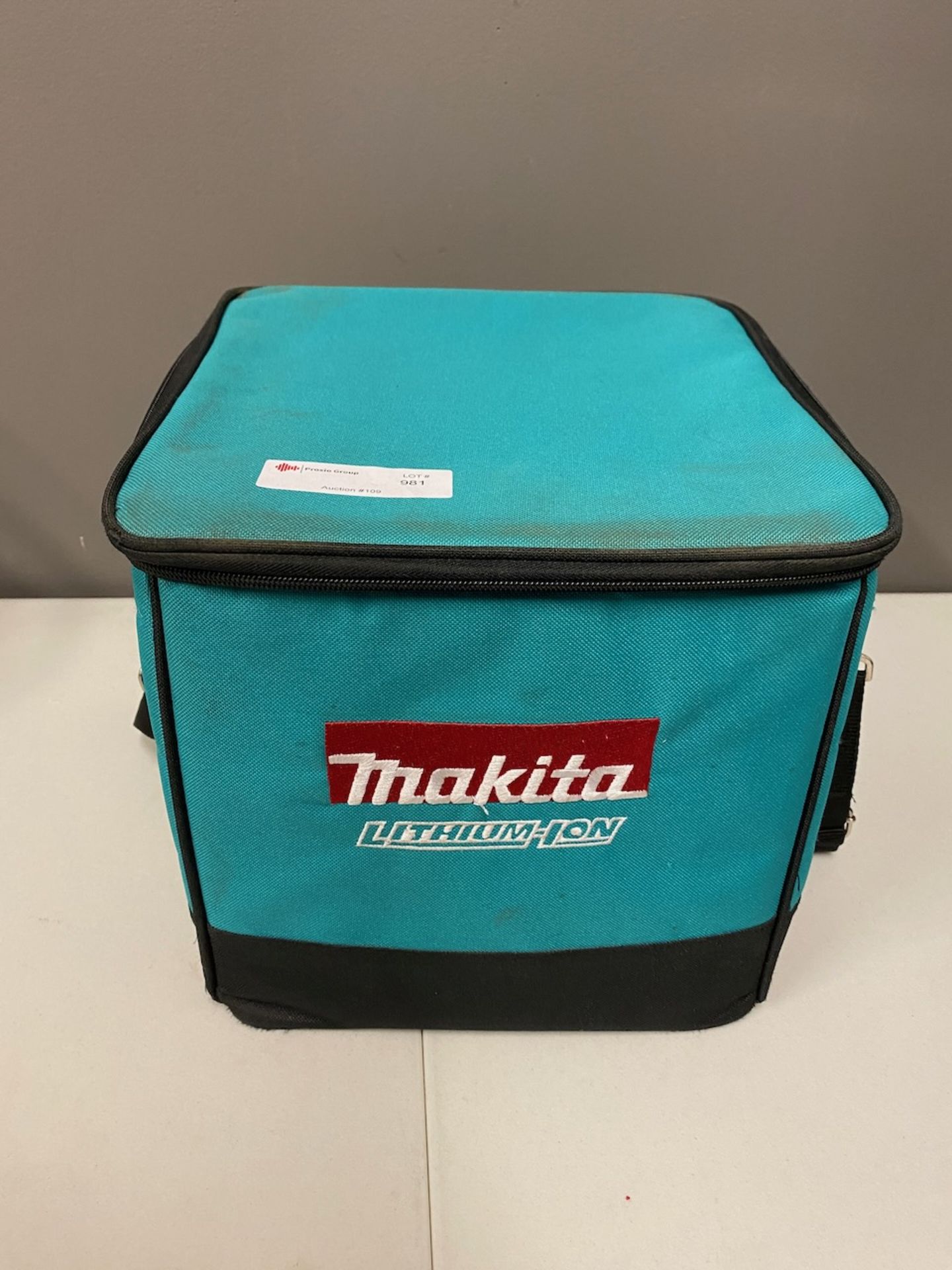 Makita lithium ion tool kit